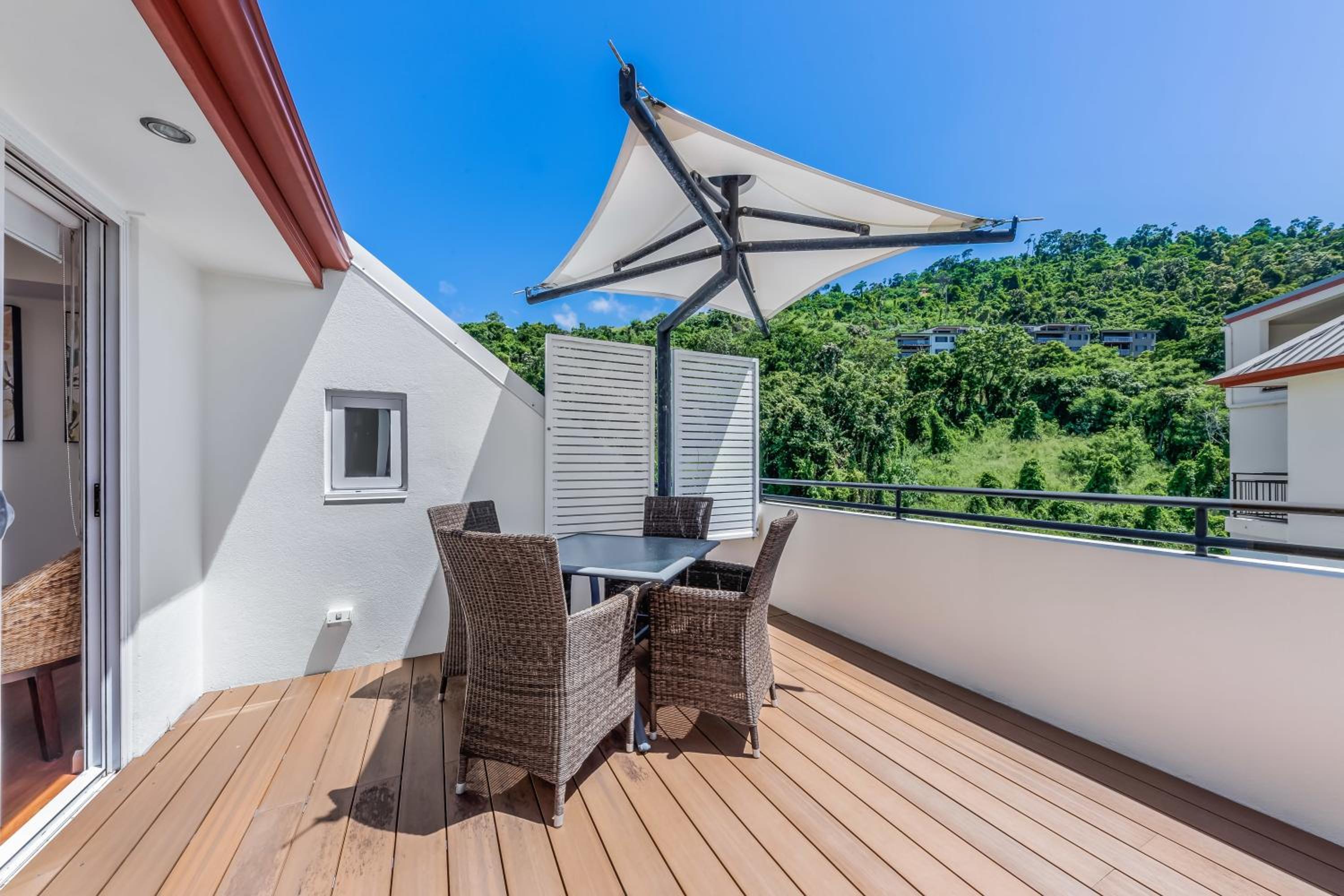 Whitsunday Blue Penthouse with the best views in Airlie Beach