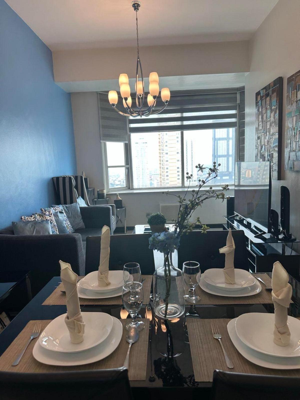Suites de Marina Manila with Netflix photo 2
