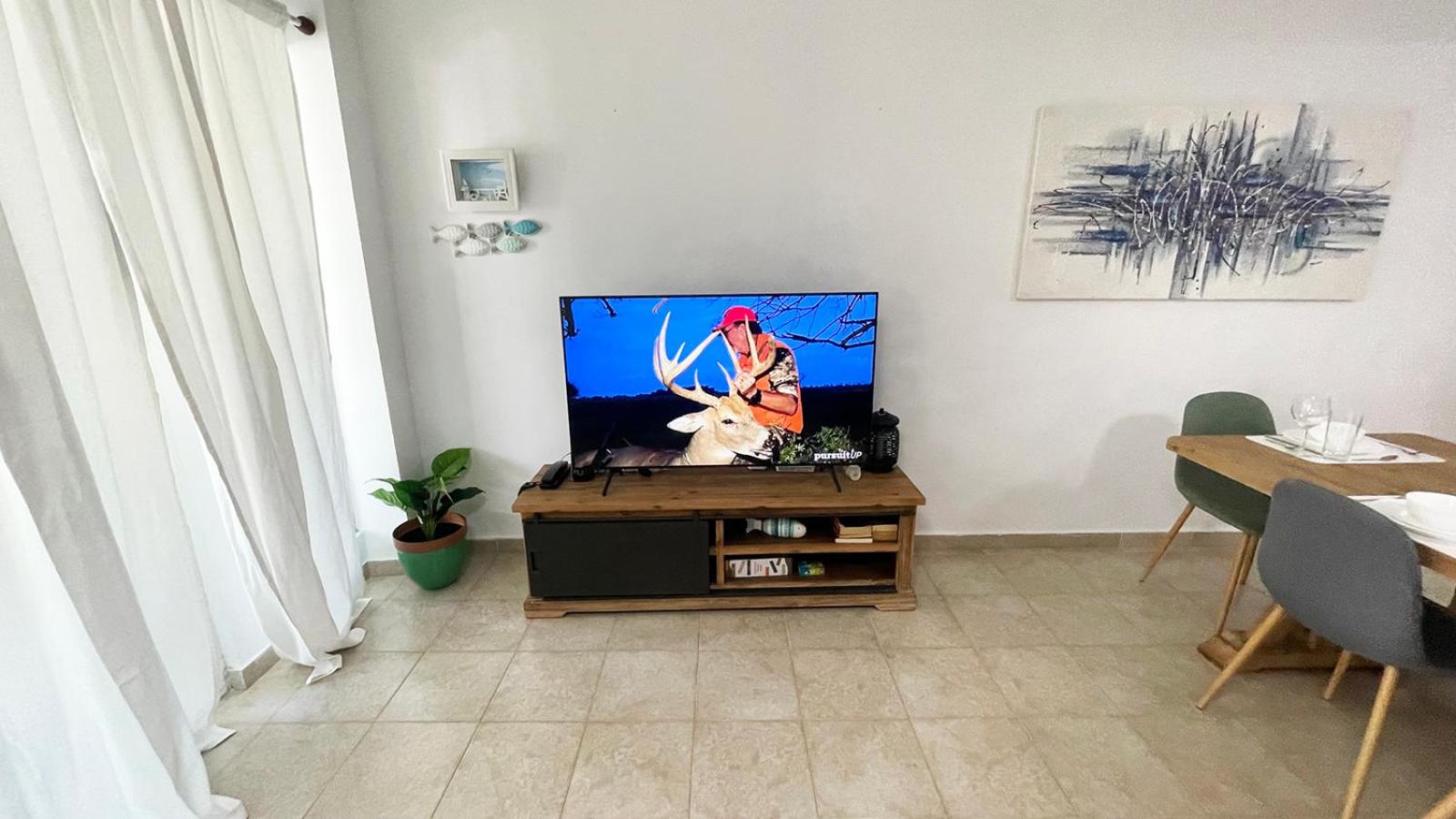 Sunny Caribbean Apartment with Pool view 5