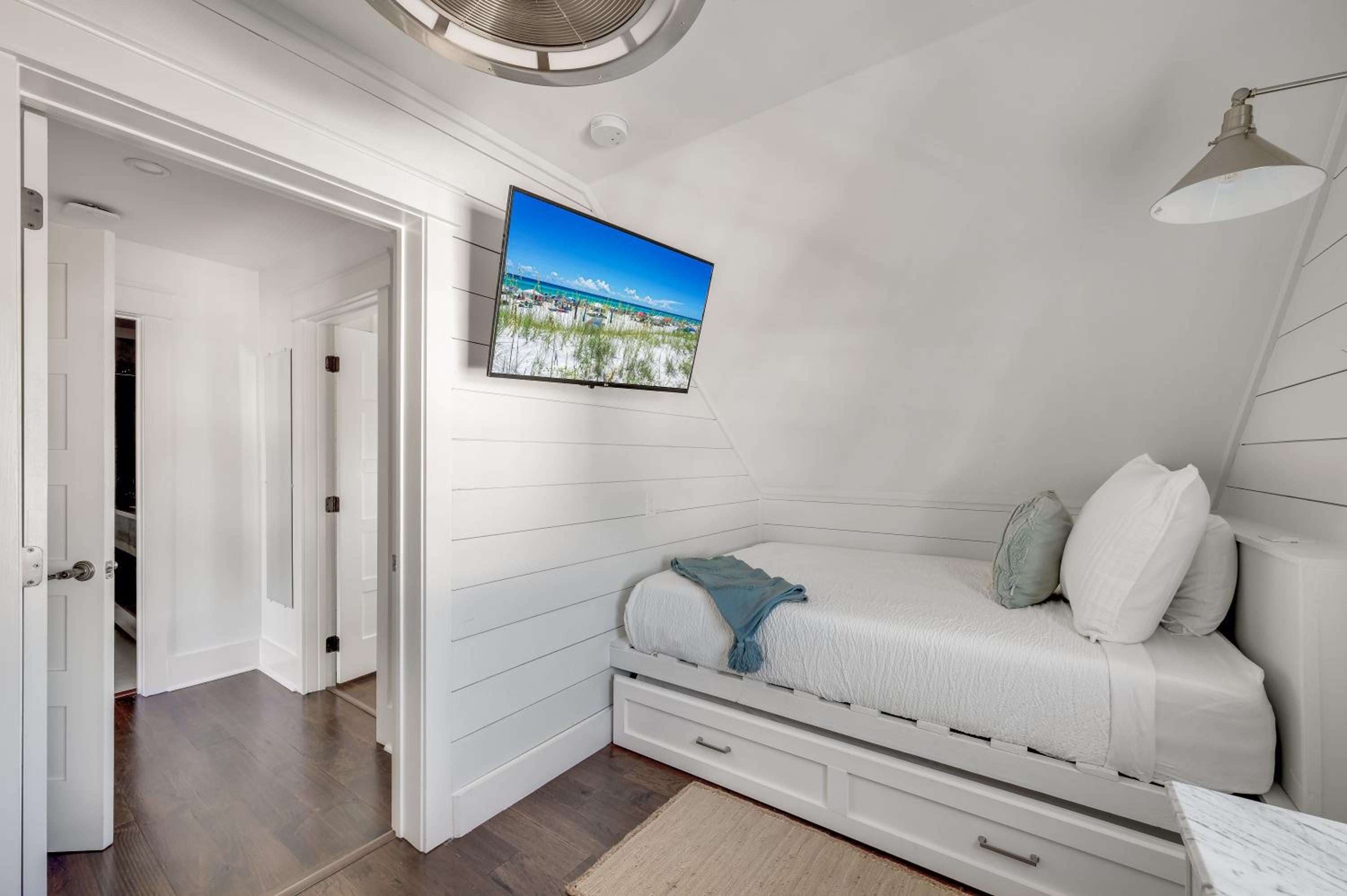 Pelican Pointe At Destin Pointe Resort