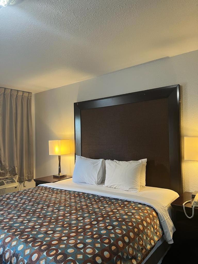 Goldstar Inn