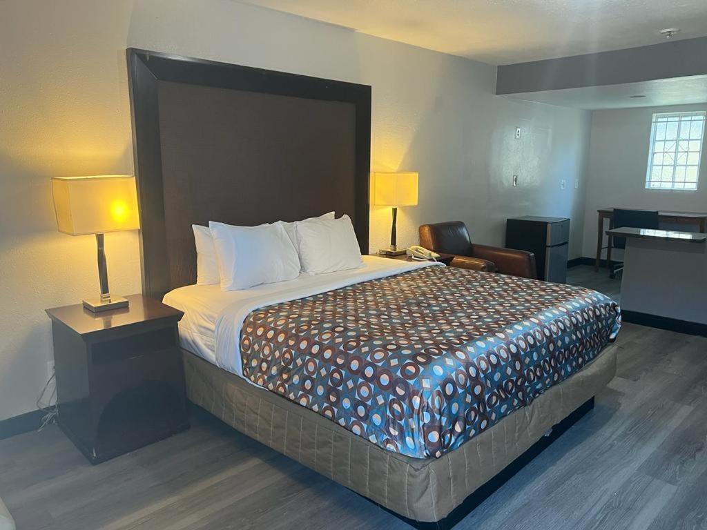 Goldstar Inn