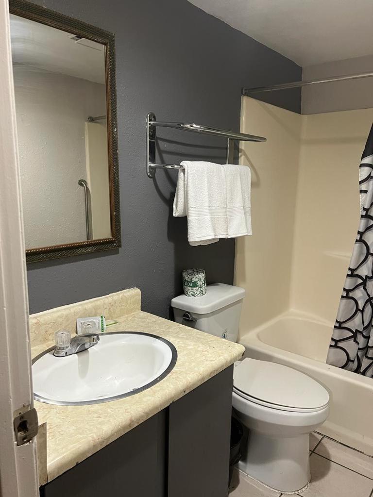 Goldstar Inn