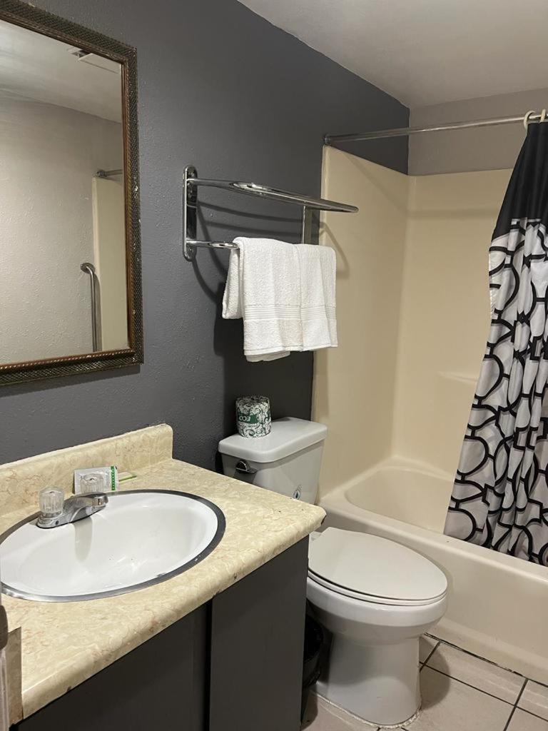 Goldstar Inn