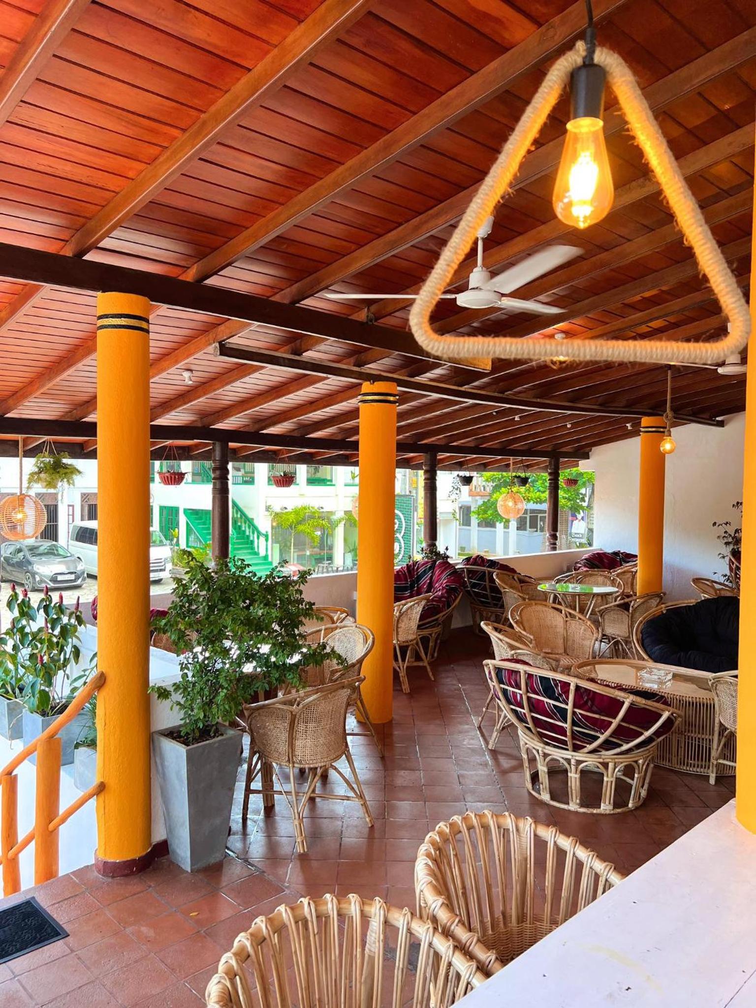Hummus Hostel Hikkaduwa