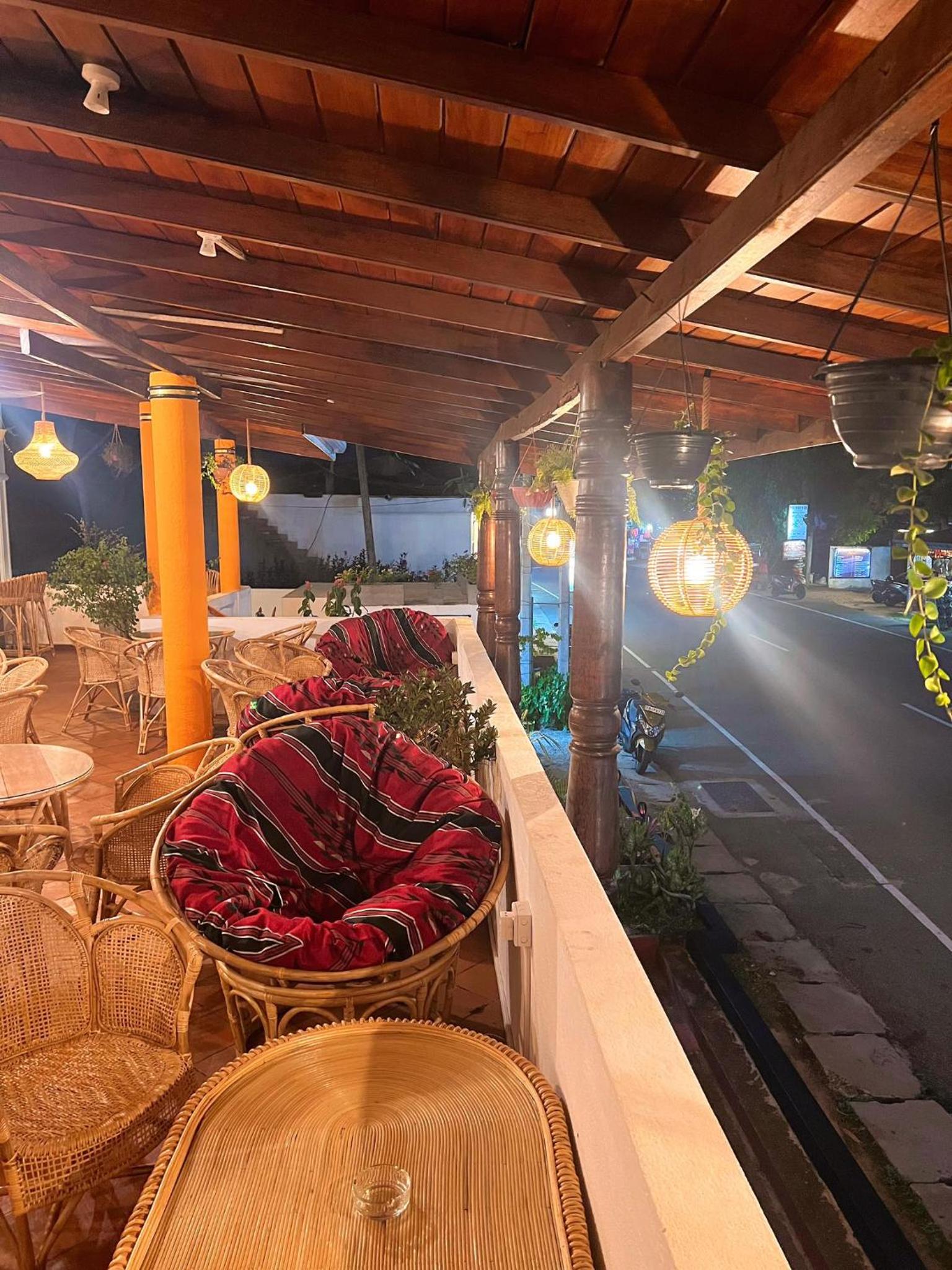 Hummus Hostel Hikkaduwa