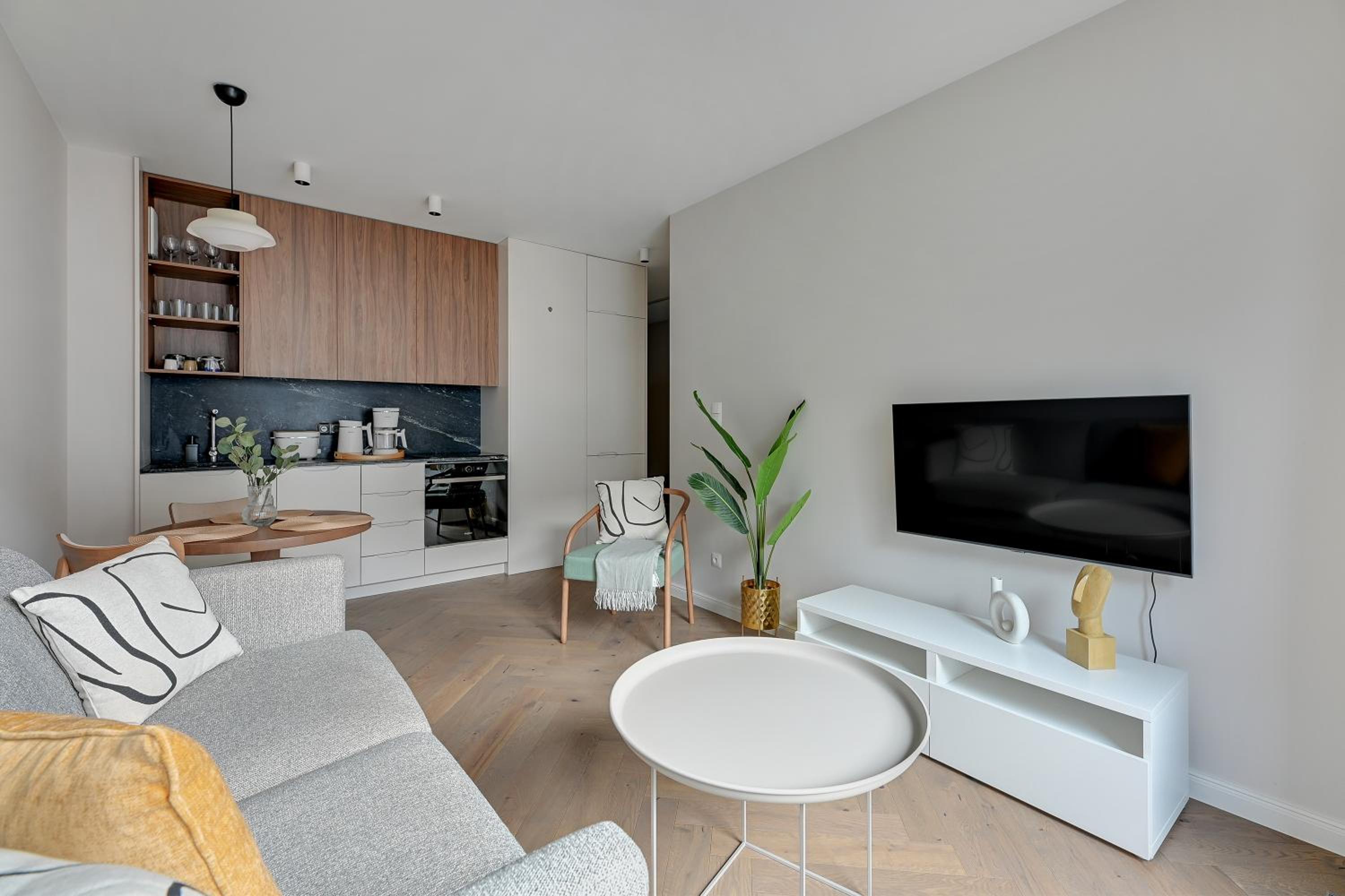 Bank Polski City Center Apartment with Parking by Lion Apartments
