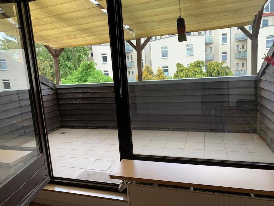 Private Studio Apartment with Balcony in Dortmund-Brackel