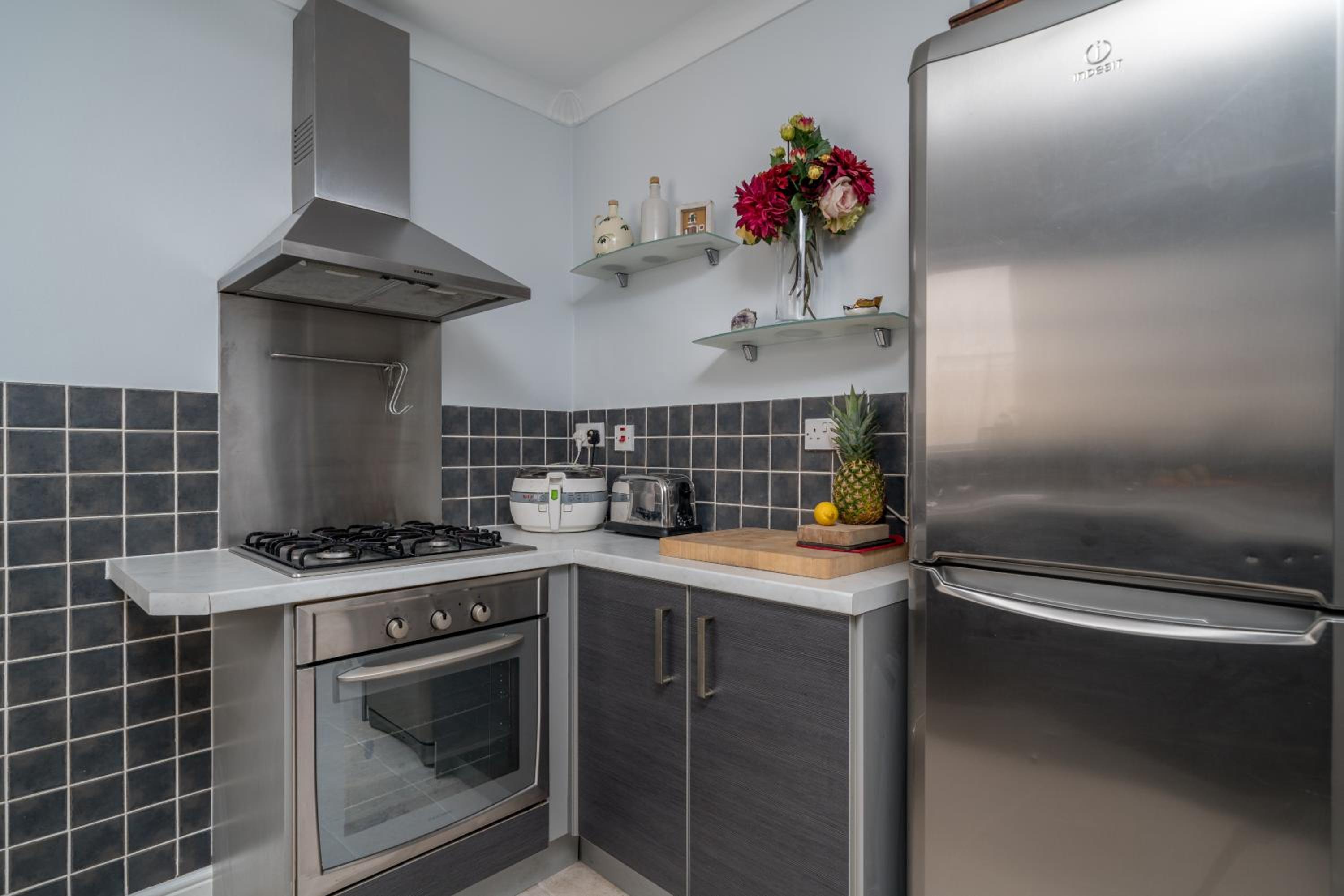 JOIVY Cozy 1 bed flat with garden in North Kensington