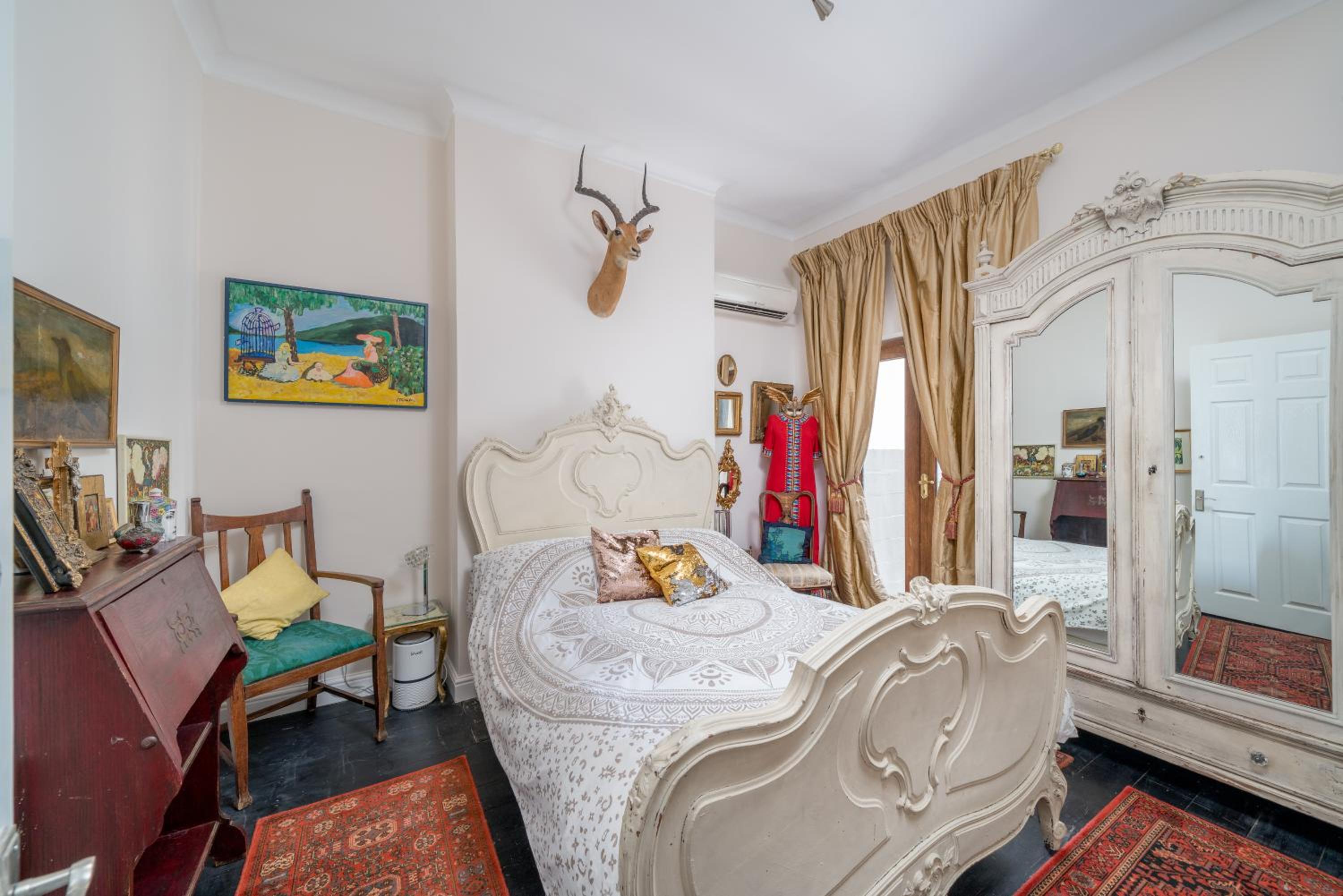 JOIVY Cozy 1 bed flat with garden in North Kensington