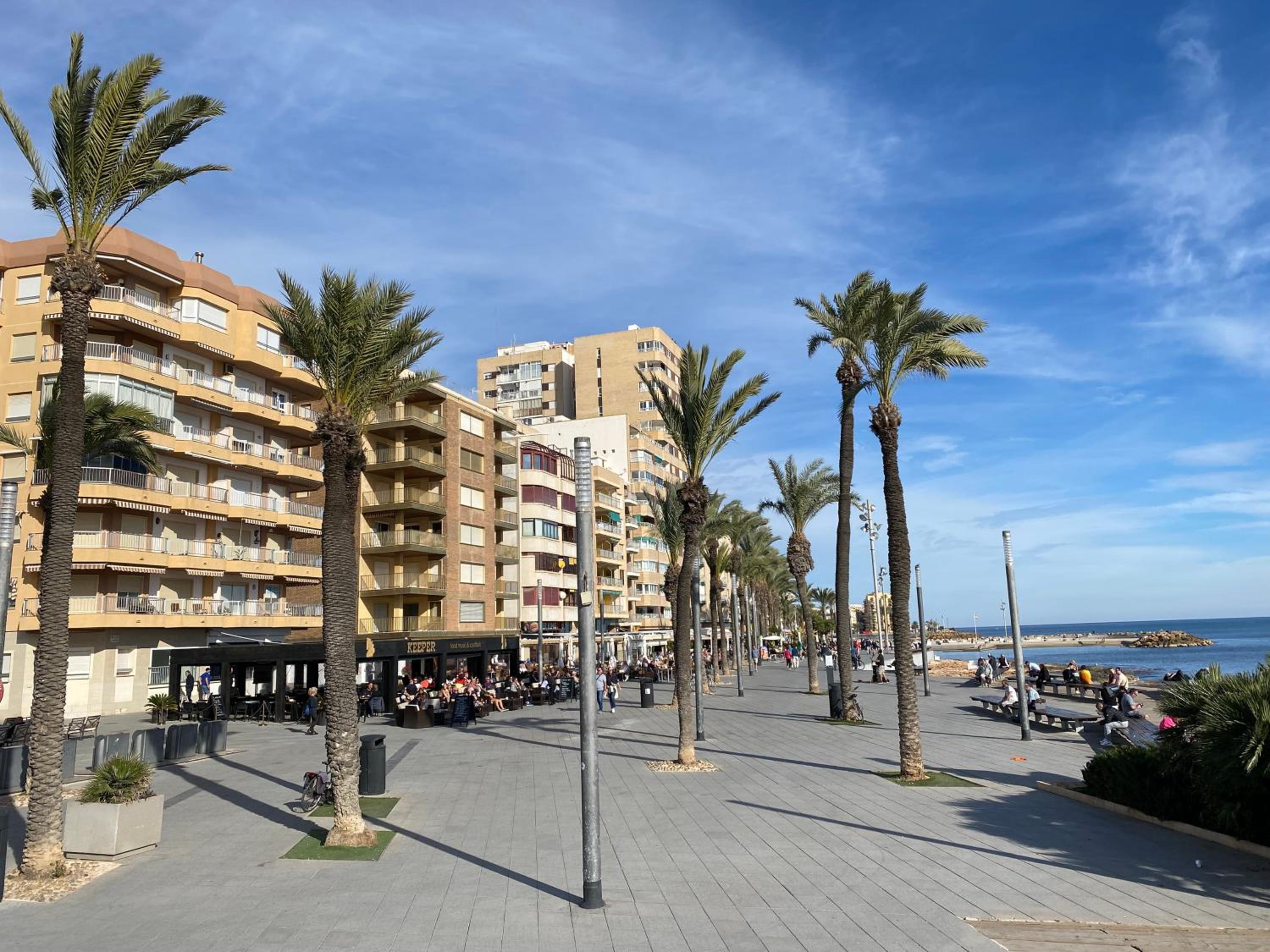 Solarium Escape with private roof terrace and pool access Torrevieja