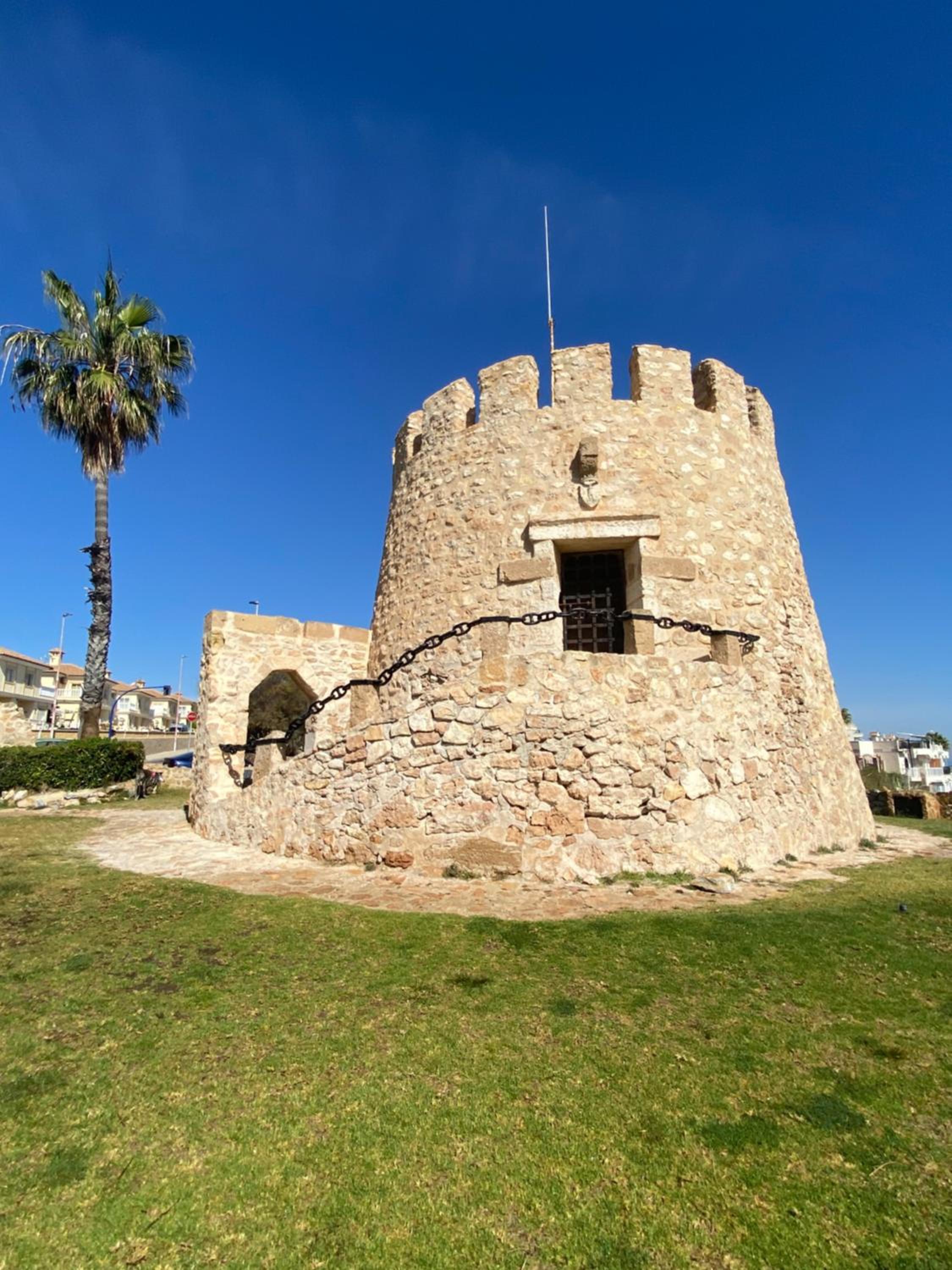 Solarium Escape with private roof terrace and pool access Torrevieja