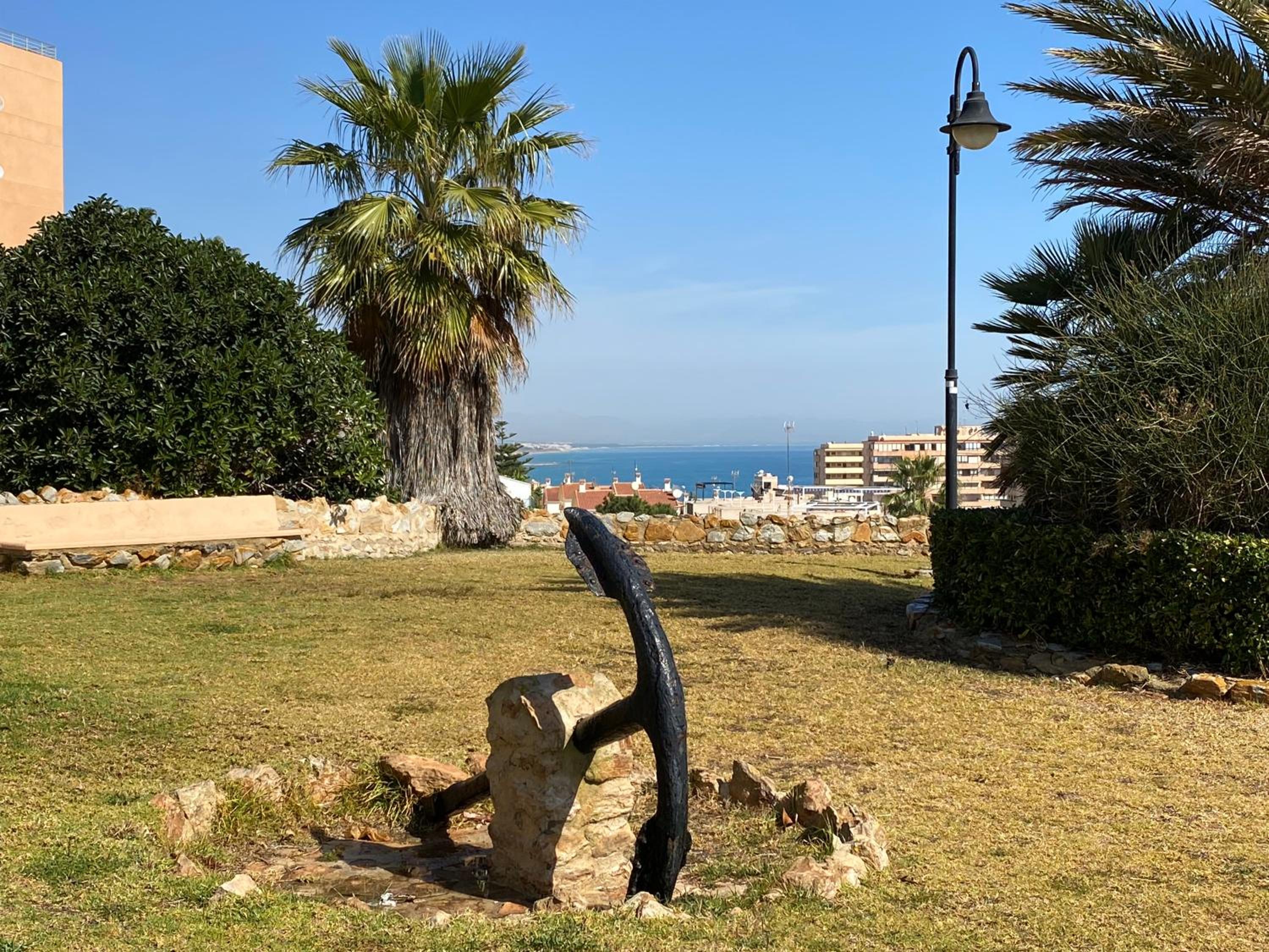 Solarium Escape with private roof terrace and pool access Torrevieja