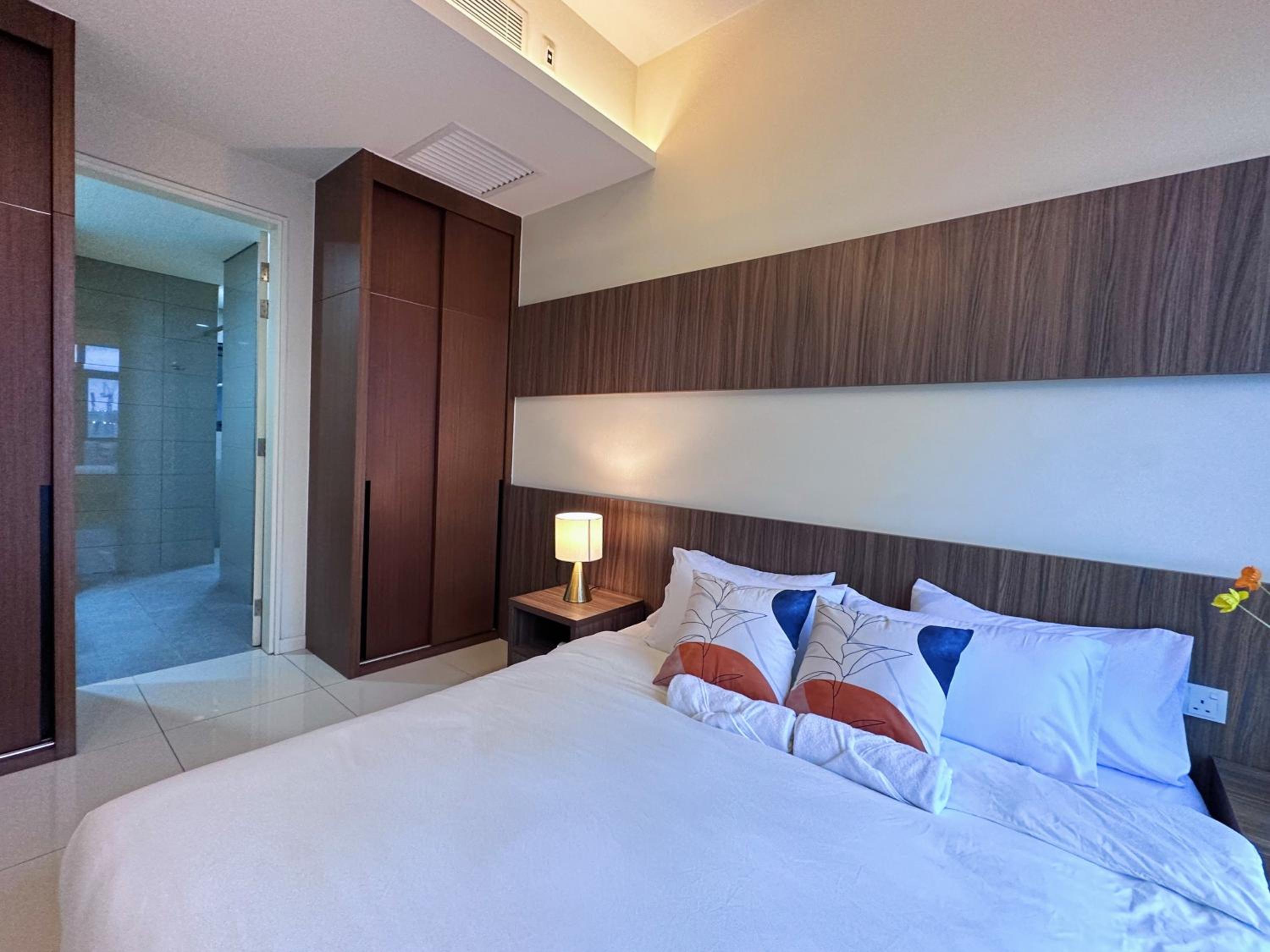 TRIBECA Suites KL Pavilion @ Bukit Bintang with Sky Infinity Pool