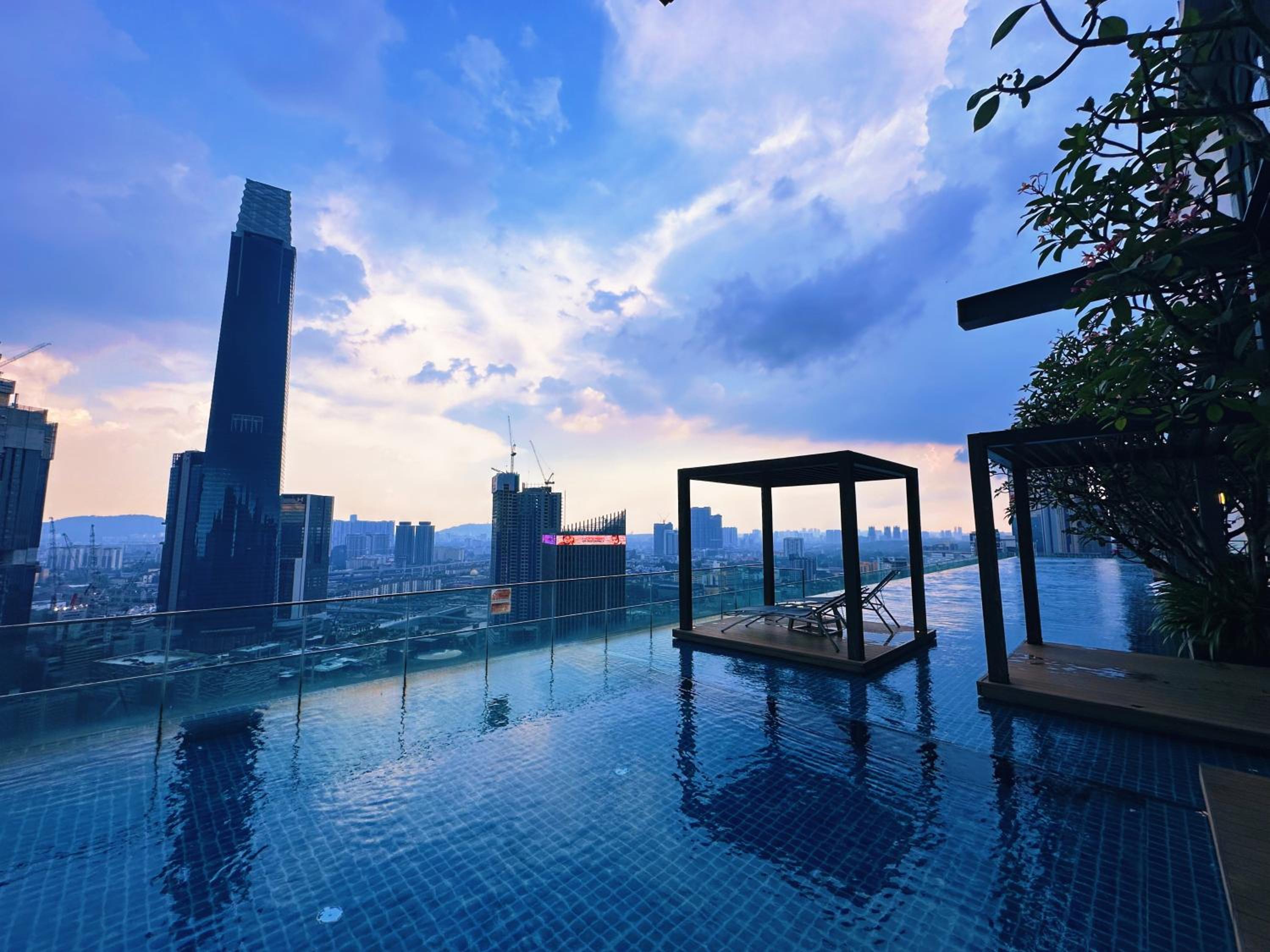TRIBECA Suites KL Pavilion @ Bukit Bintang with Sky Infinity Pool