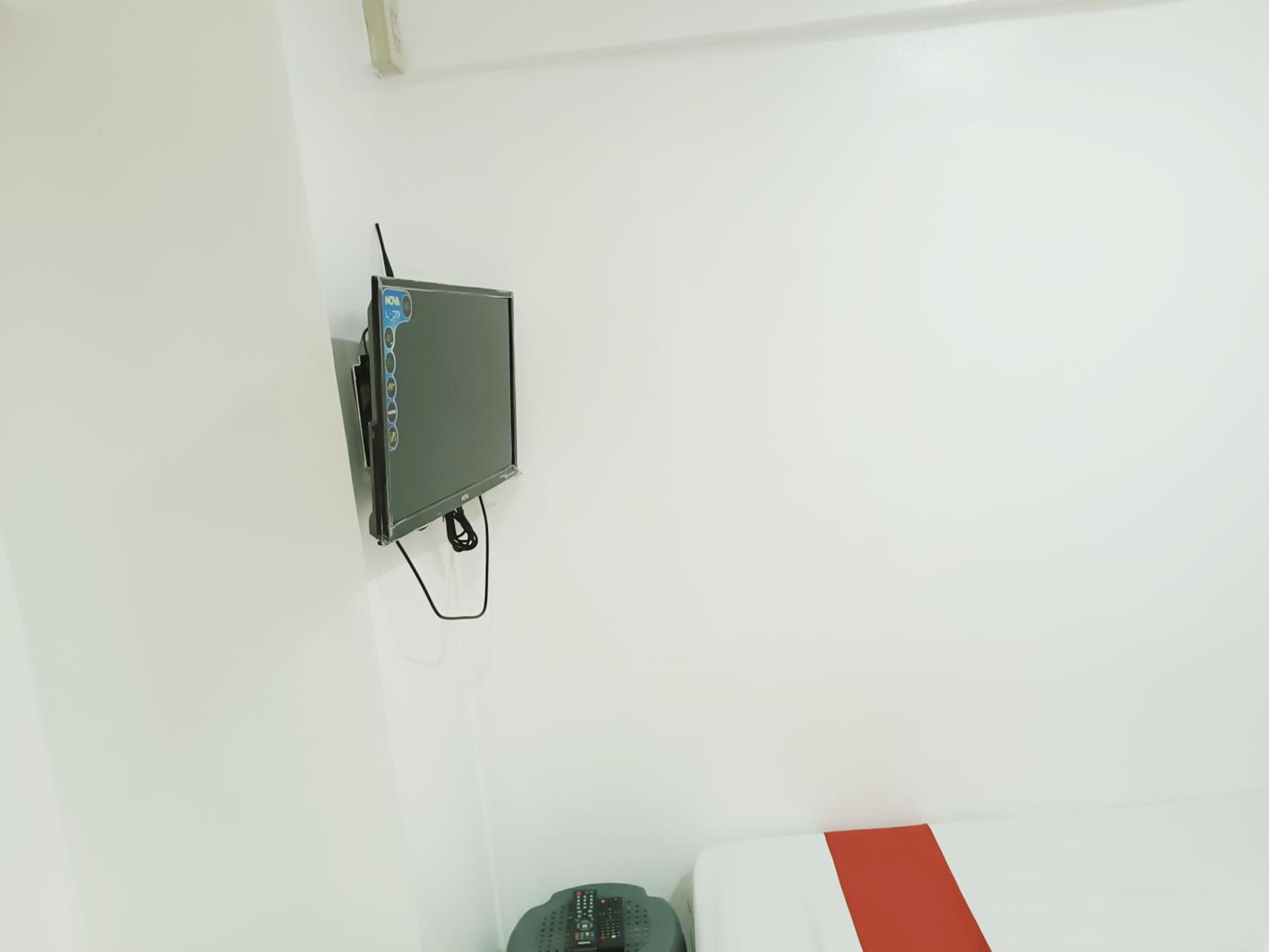 8Hostel