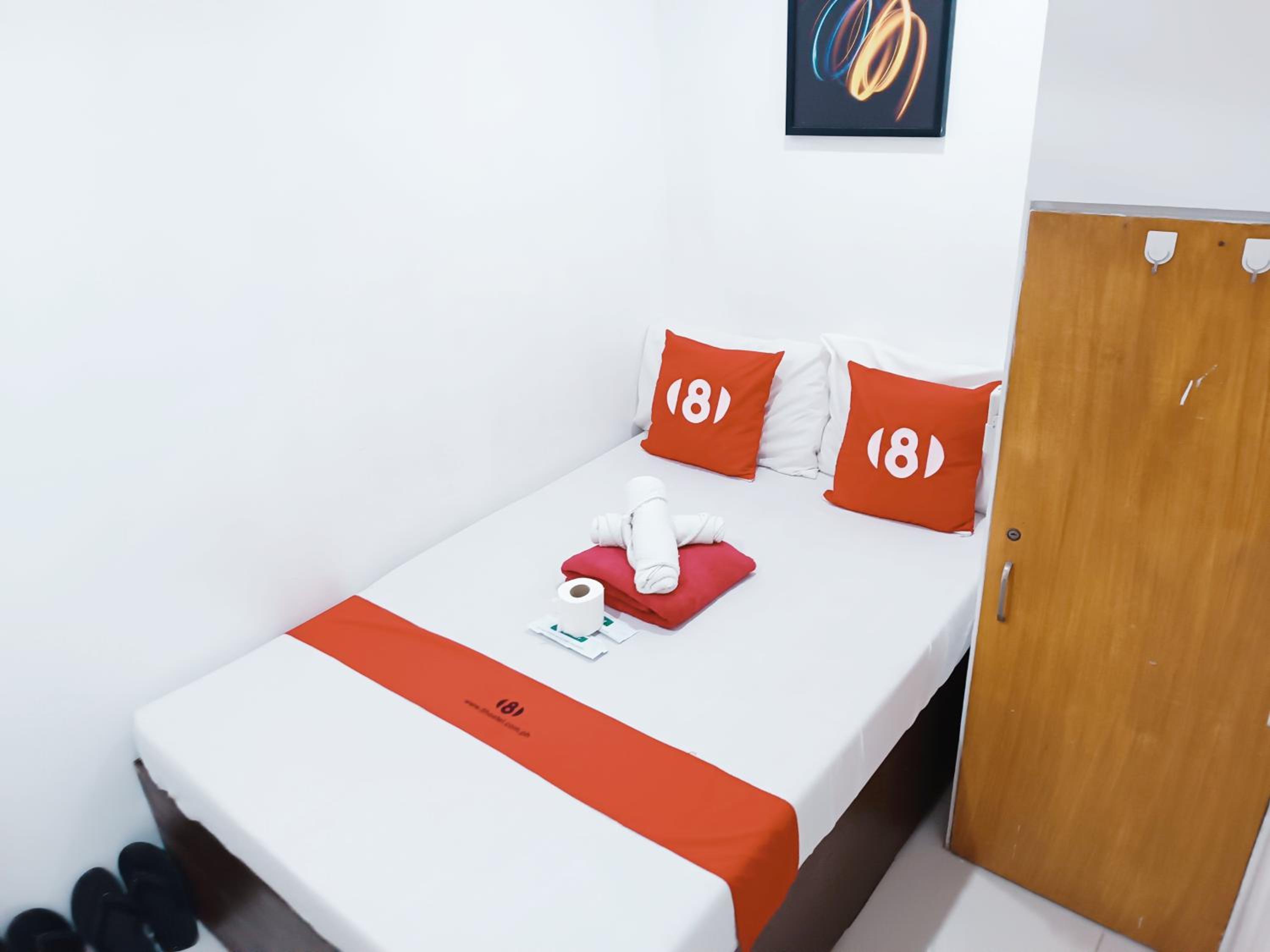 8Hostel