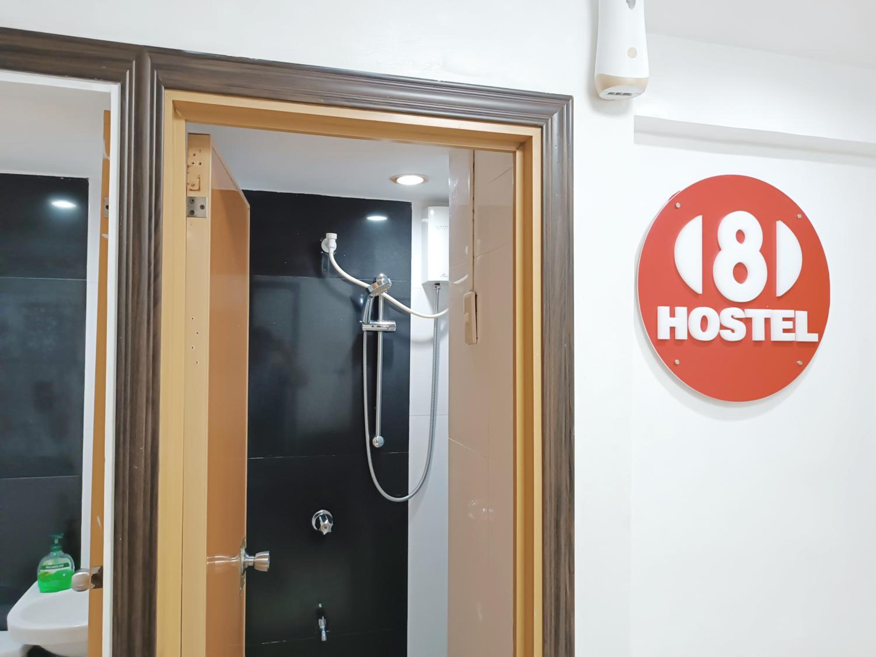 8Hostel
