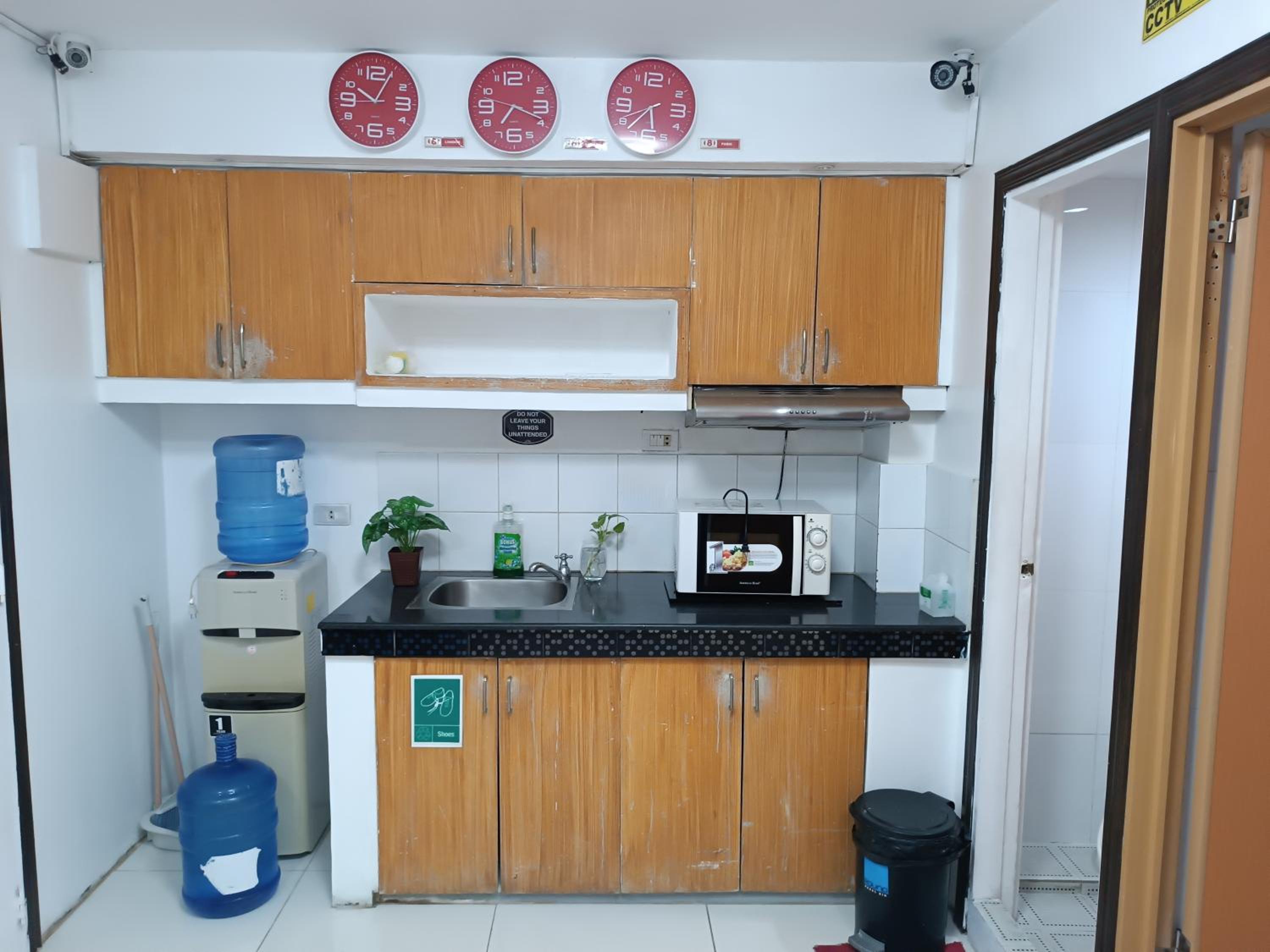 8Hostel