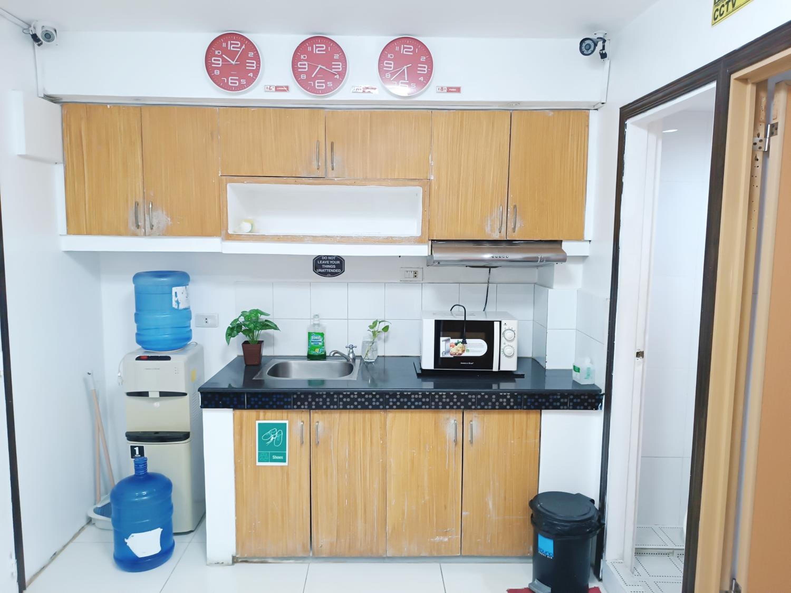 8Hostel