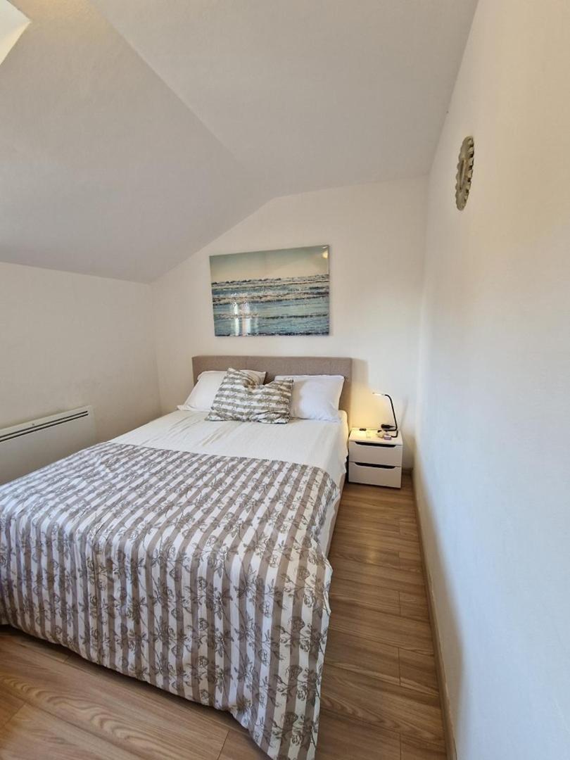 Blue stars apartment