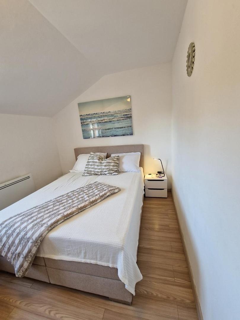 Blue stars apartment