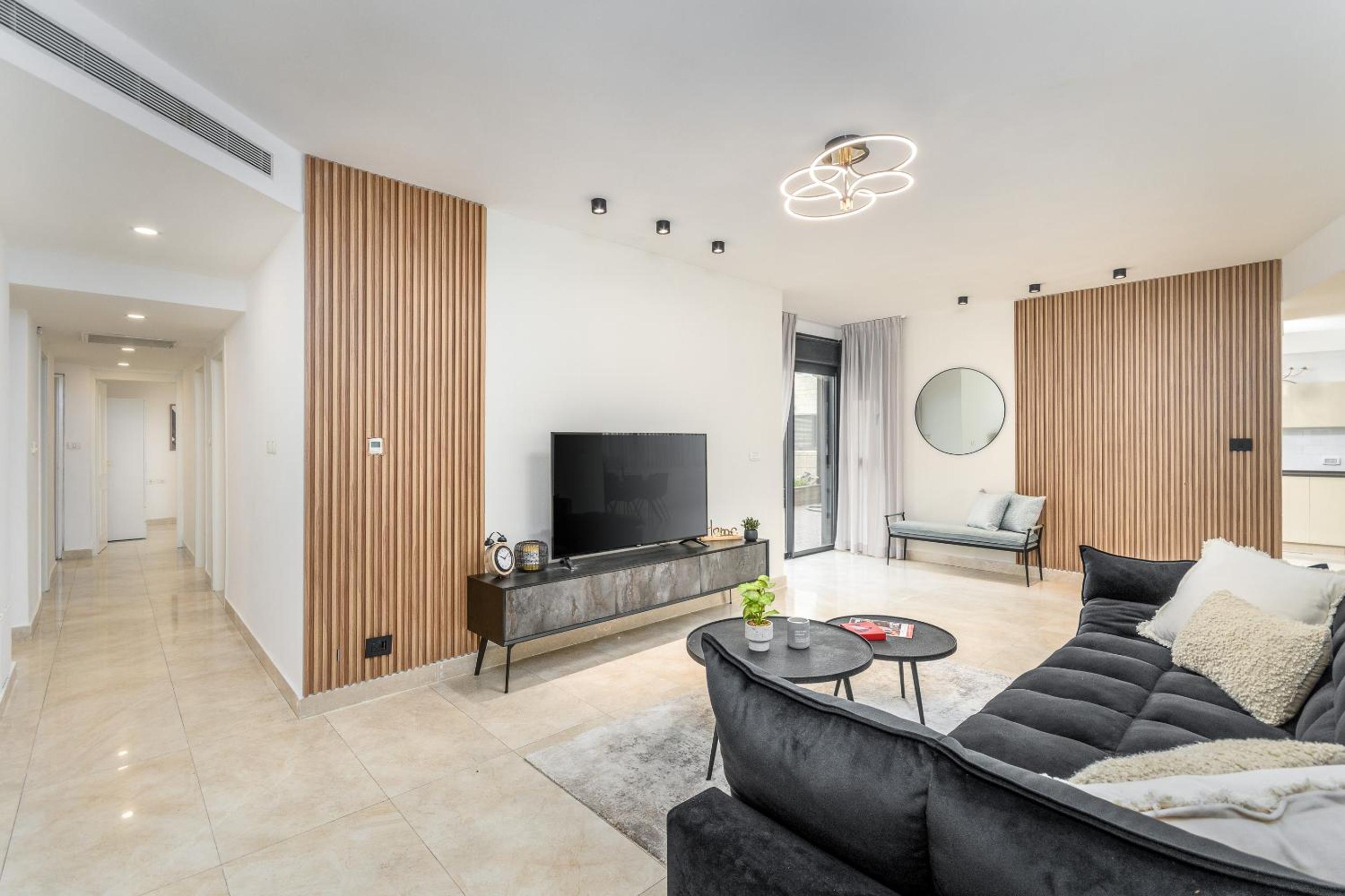 Apartment In The Shukanyon Building In Jerusalem view 2