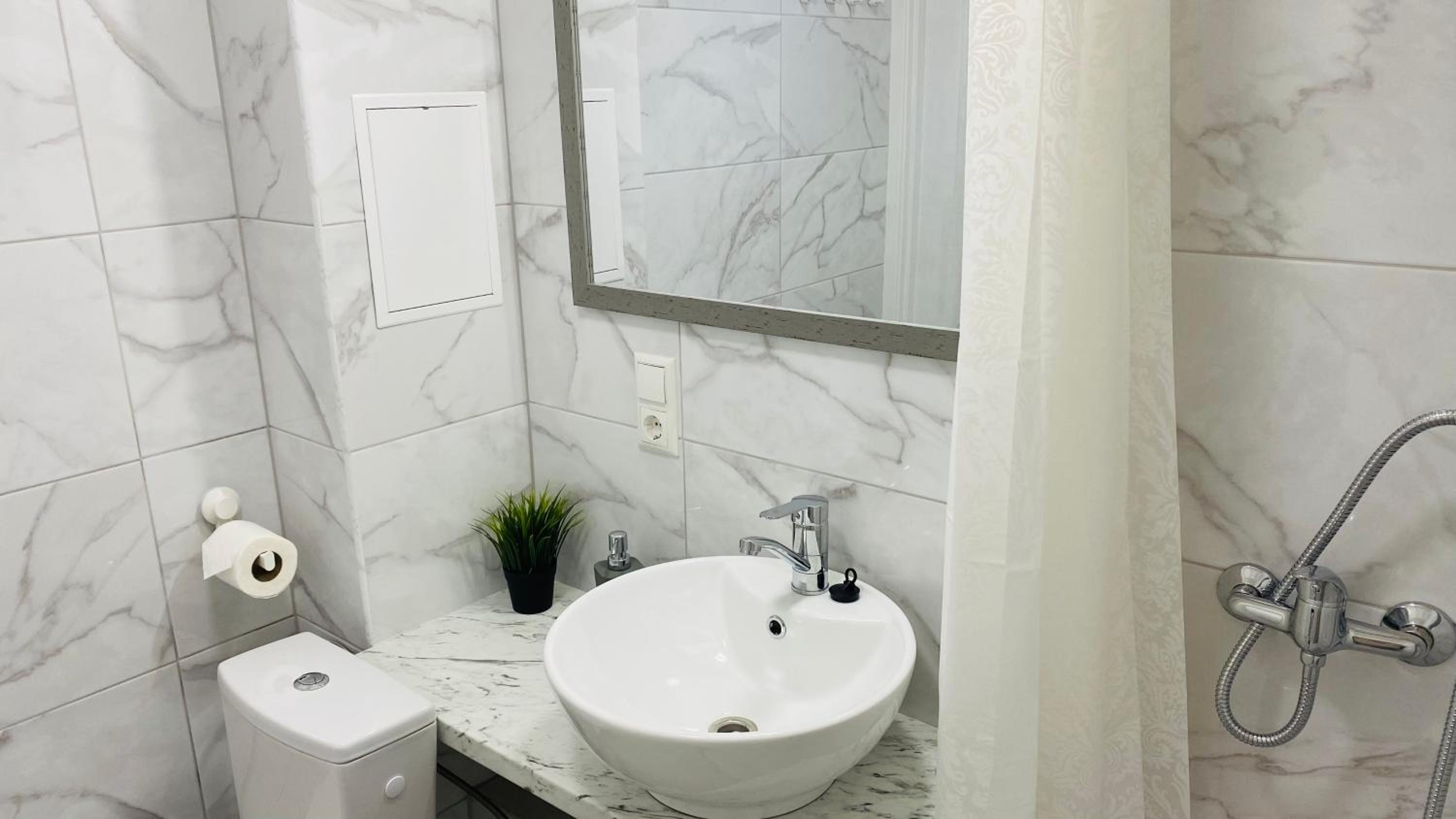 Church Hill Apartment