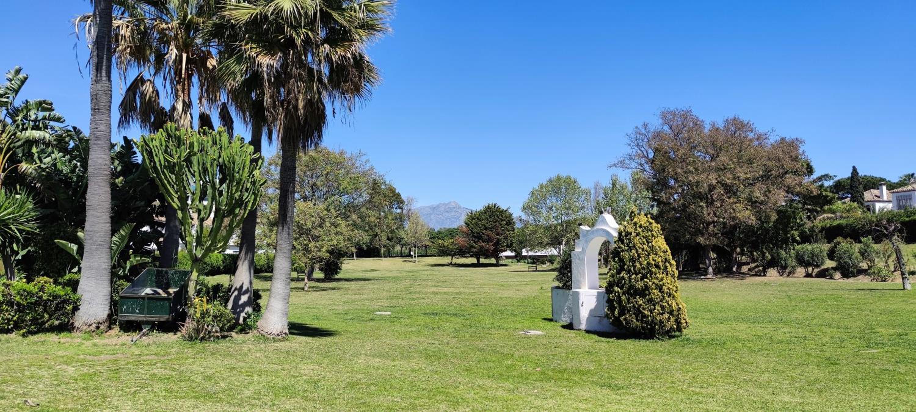 Apartamento con Jardin y Piscina en Playa