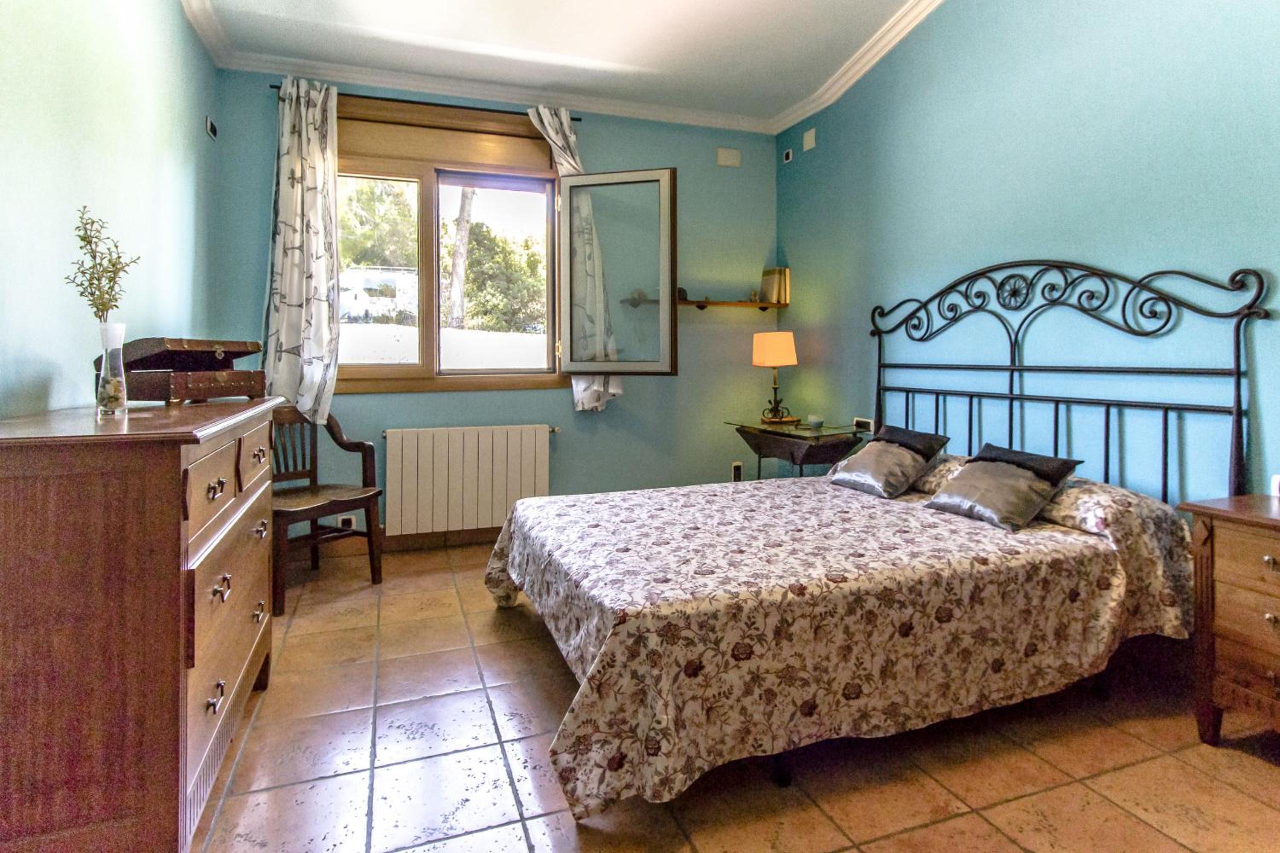 Catalunya Casas Spacious, Sublime Villa just 15km to Barcelona! view 4