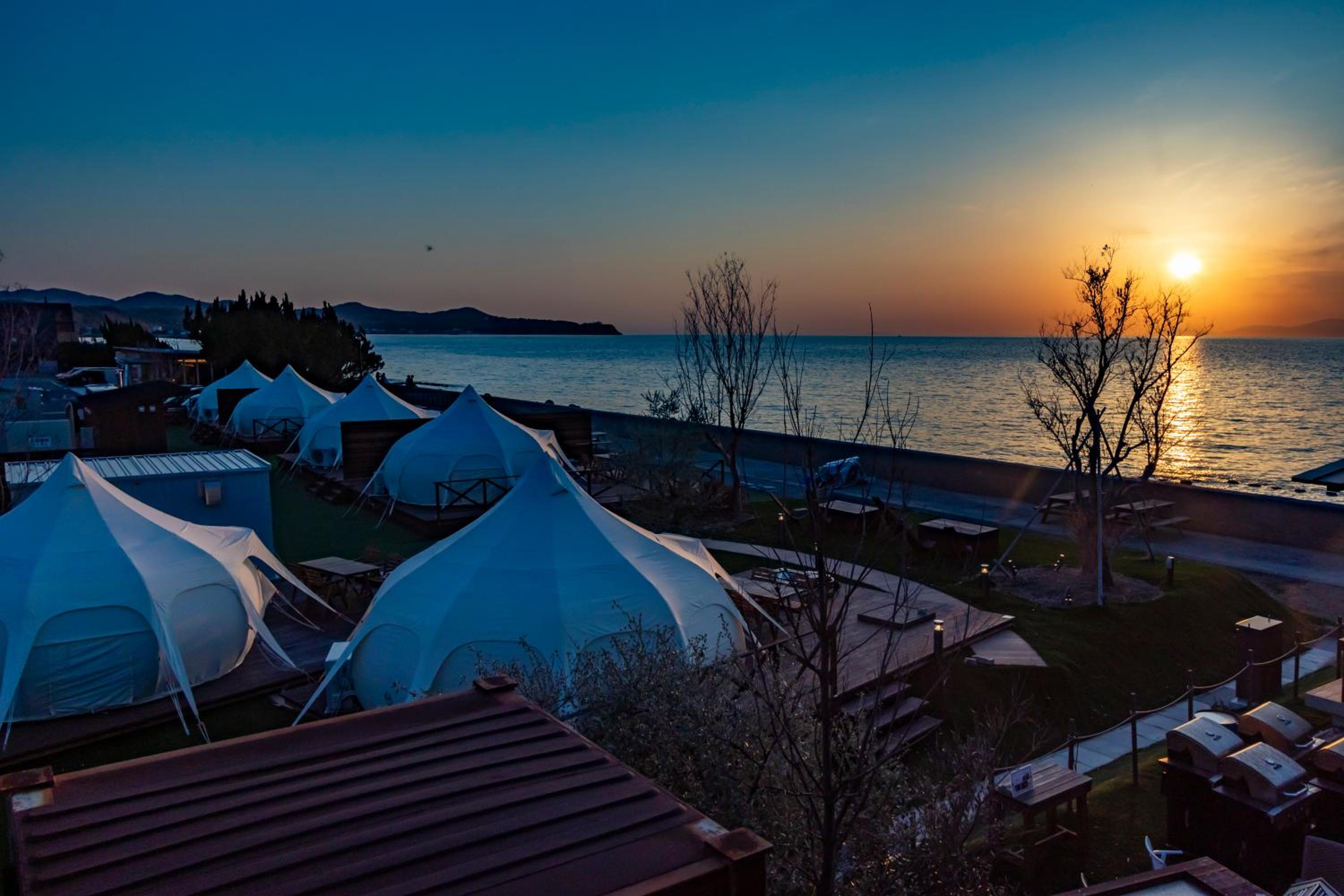 Hotel PICNIC　GARDEN - Image 1