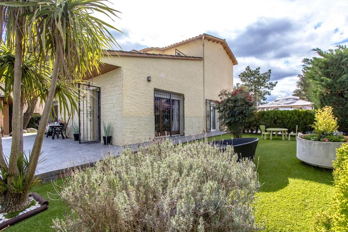 Catalunya Casas Unique Costa Brava Abode with train access to BCN