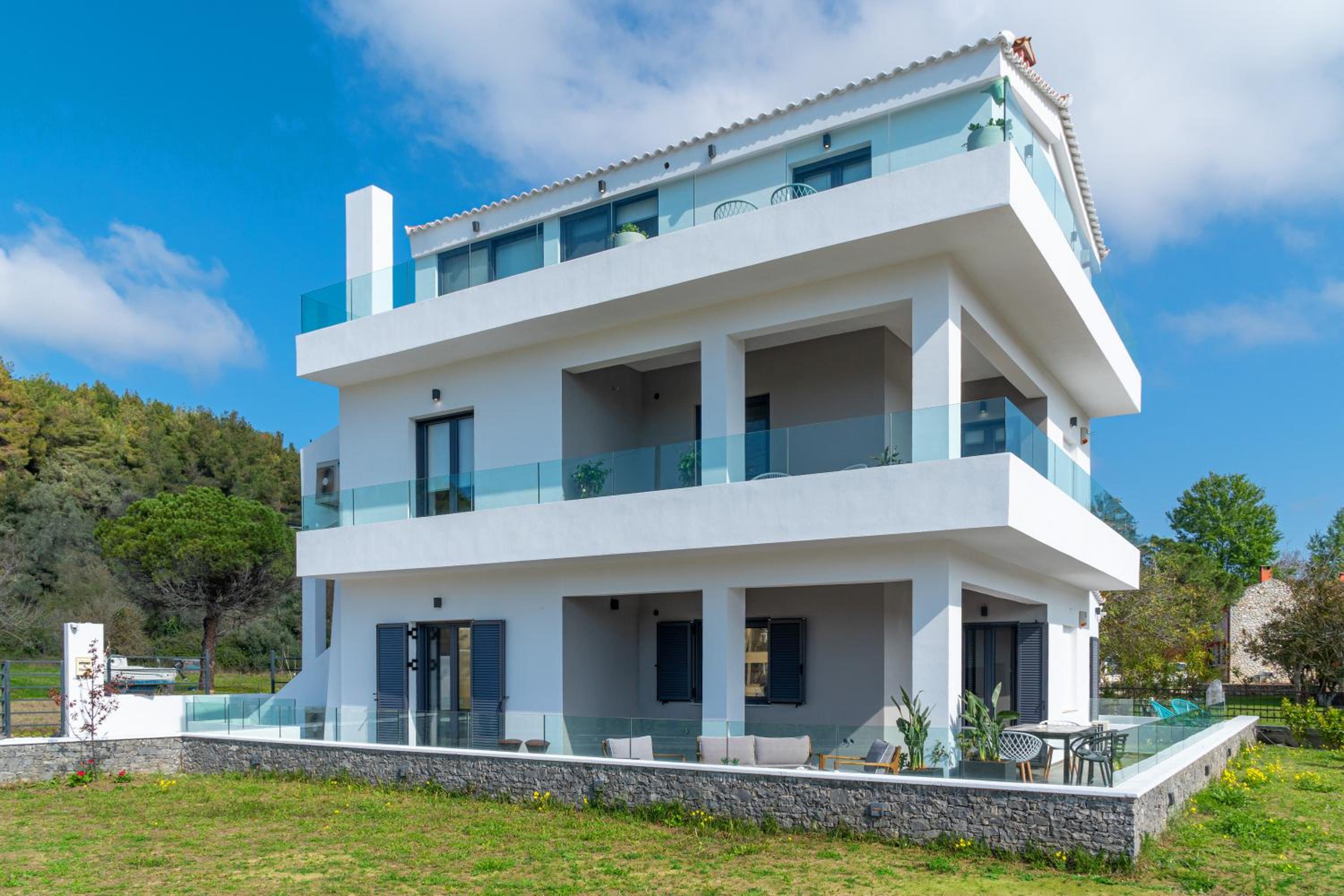 Mythos Luxury Villa-Skiathos view 4