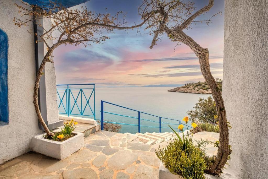 Villa Nikolitsa with private beach photo 4