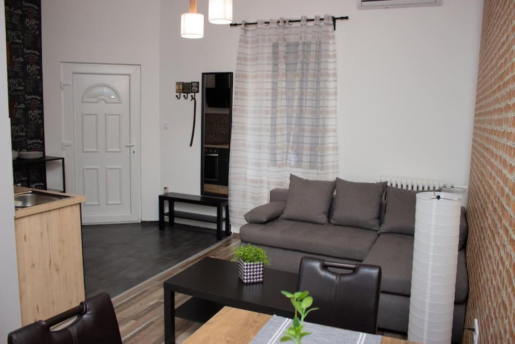 Broadway Apartments B2 view 2