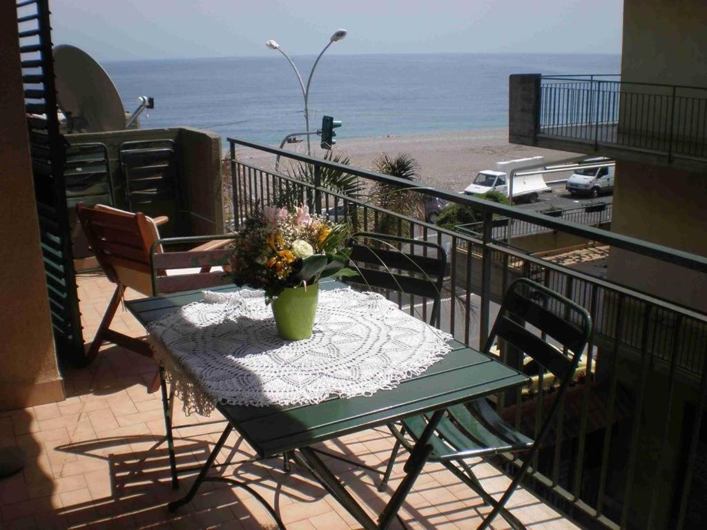 Vistamare Home