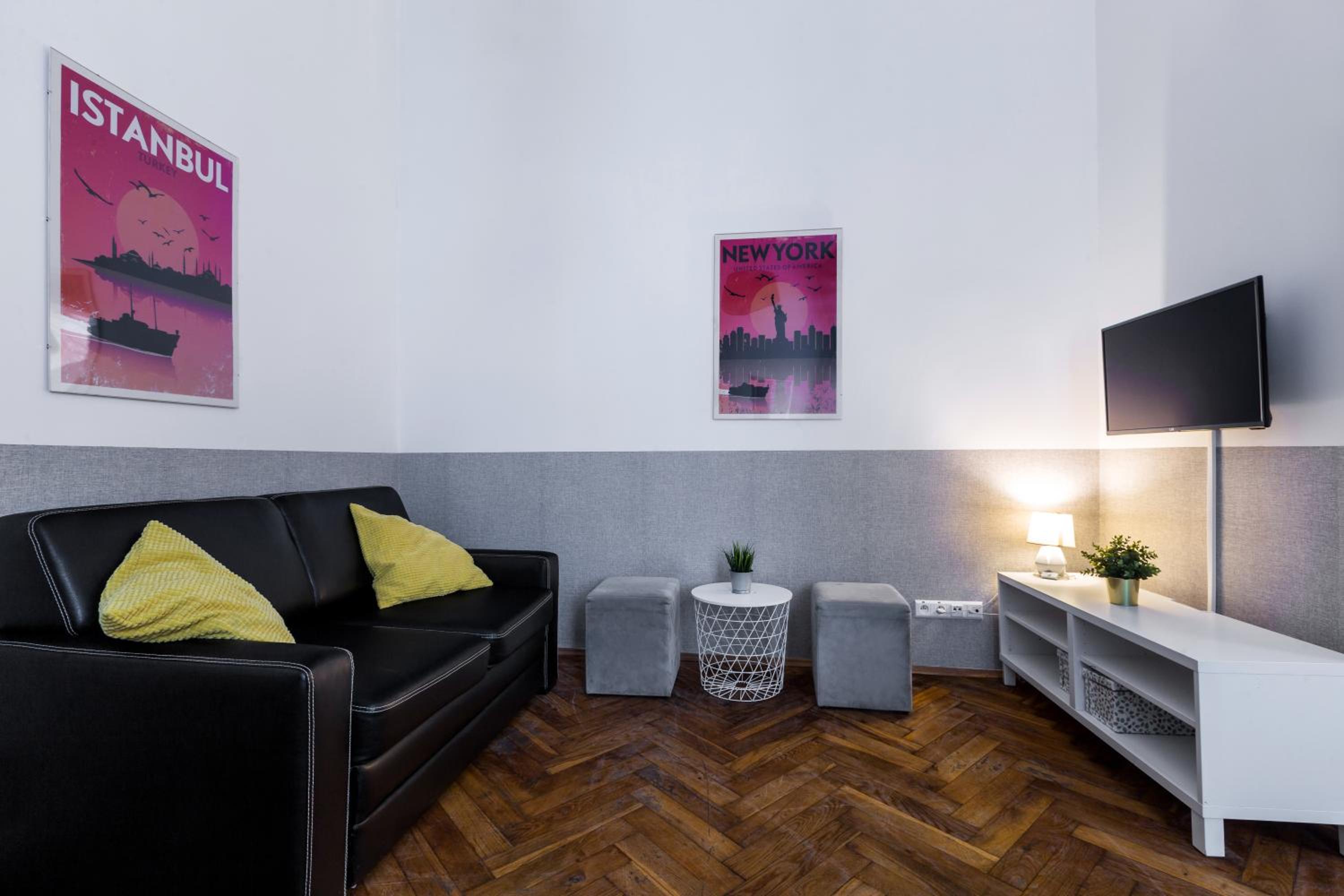Wawel Cracow Old City Apartments - Friendhouse Apartments