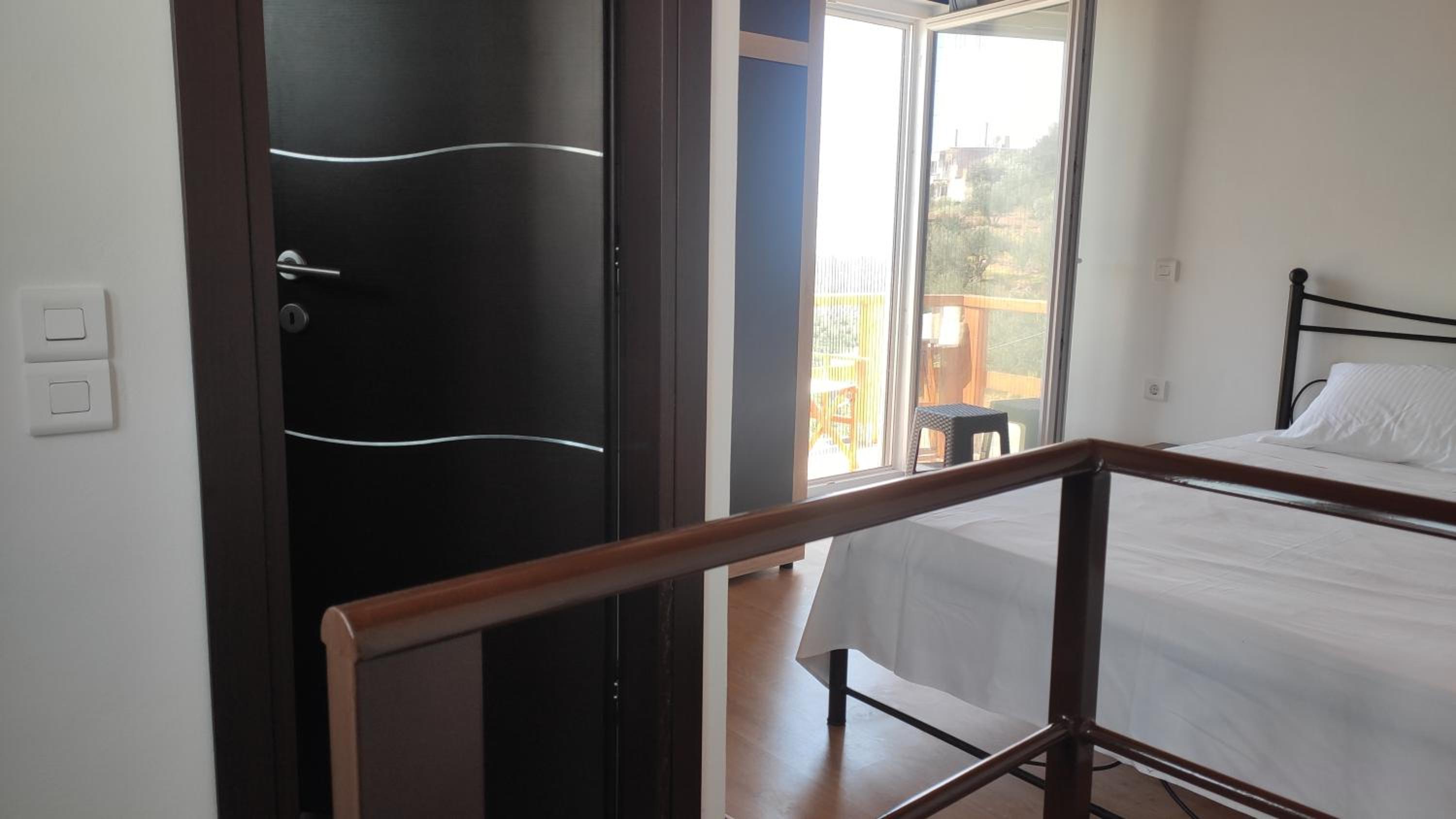 Tsitsinos maisonette house