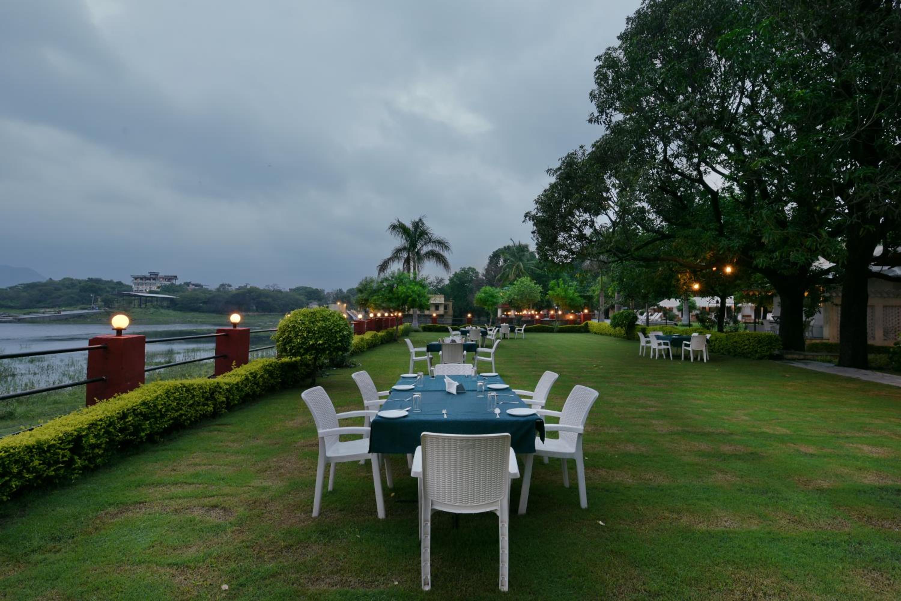 Shree Vilas Orchid - A Pichola Lake Facing Resort view 4