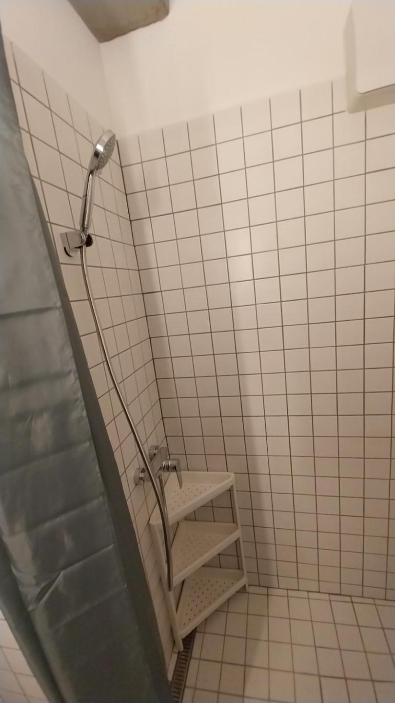 Peaceful Basement Apartment with Terrace & free GYM