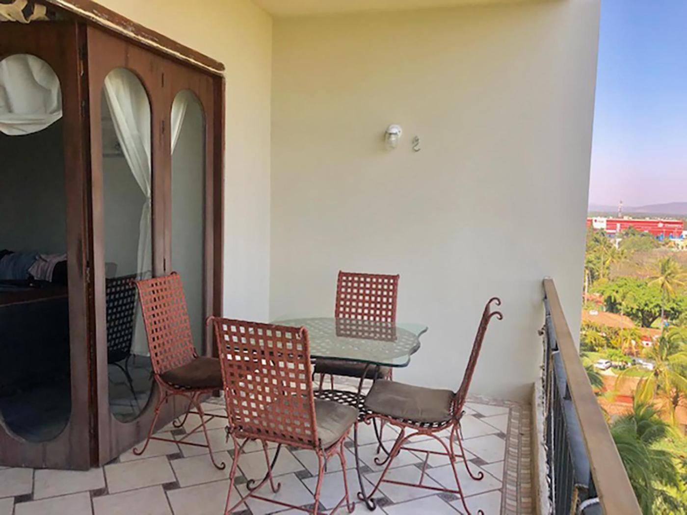 Beautiful apartment fully restored after OTIS in Acapulco Diamante view 2