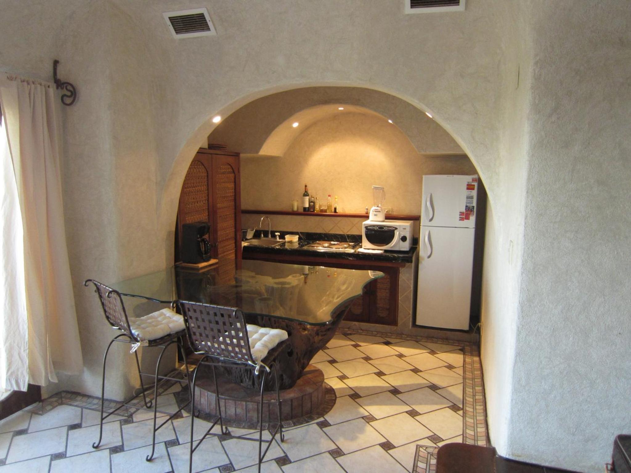 Beautiful apartment fully restored after OTIS in Acapulco Diamante view 5