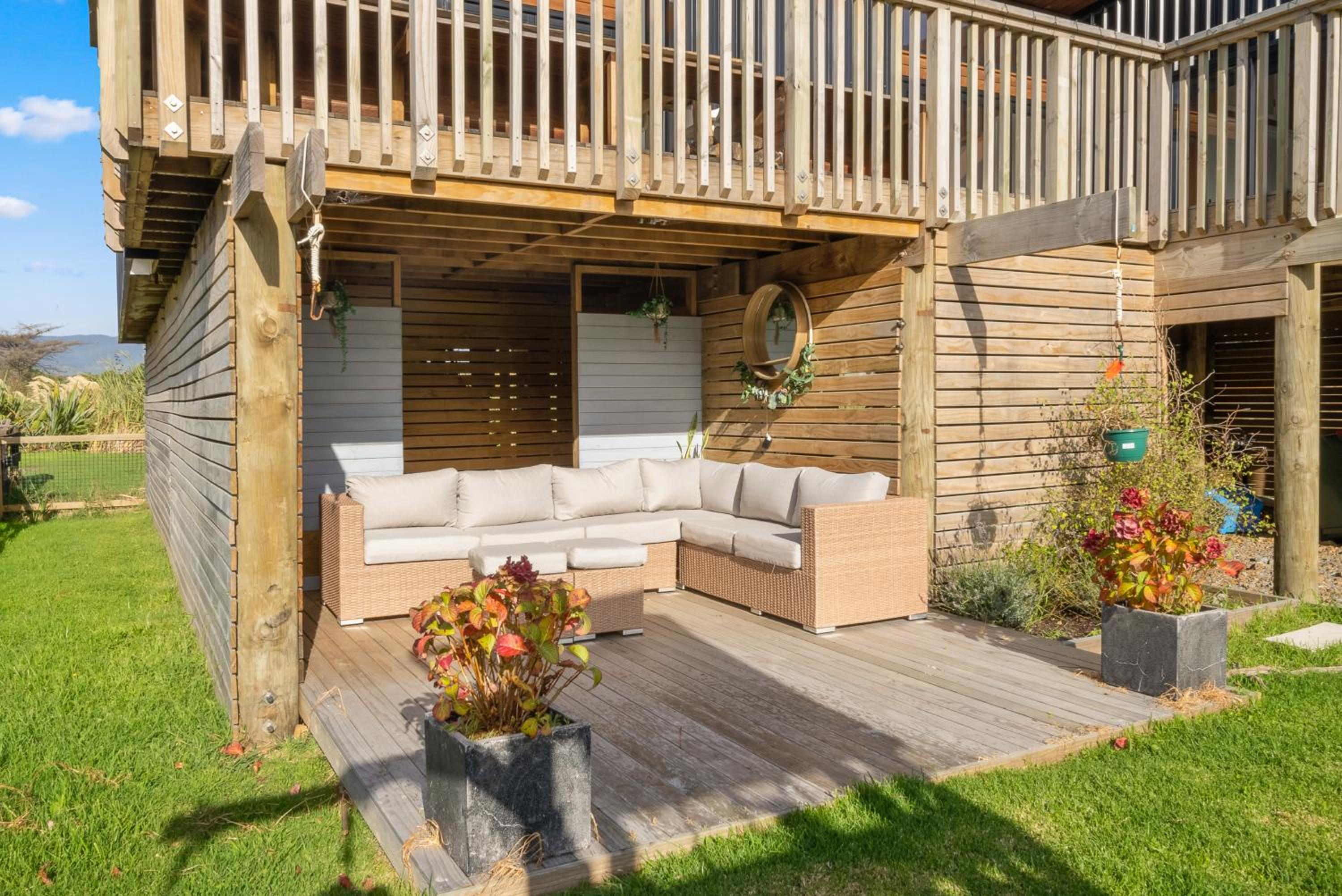 Beachside Sanctuary - Otaki Beach Holiday Home