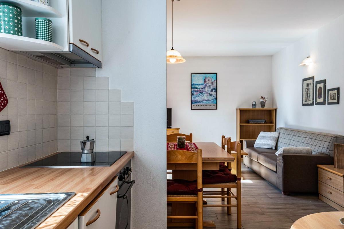 Casa Mara en Predazzo — kitchen