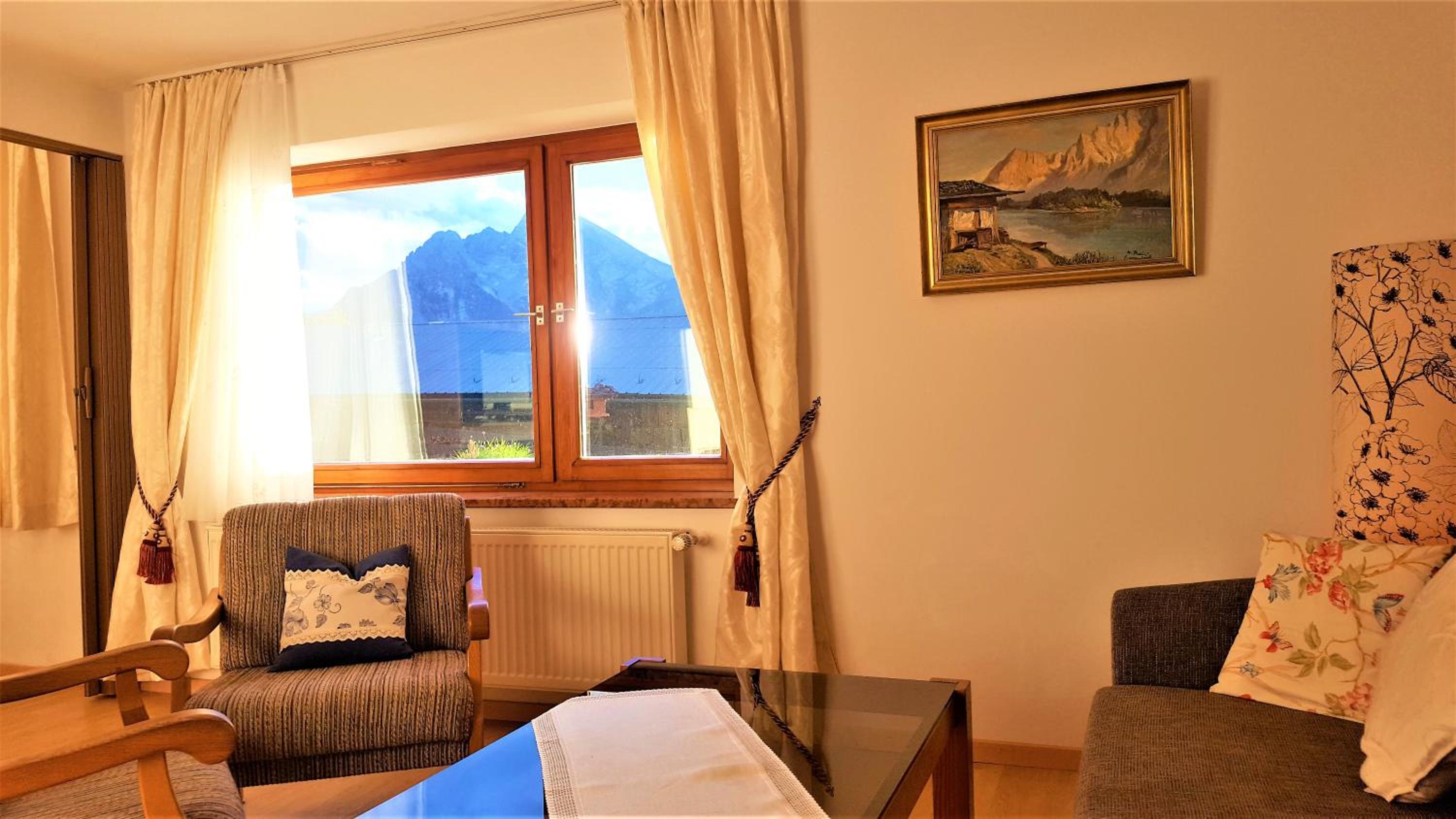 4 Bergpanorama mit herrlicher alpinen Almlandschaft für absolute Nichtraucher