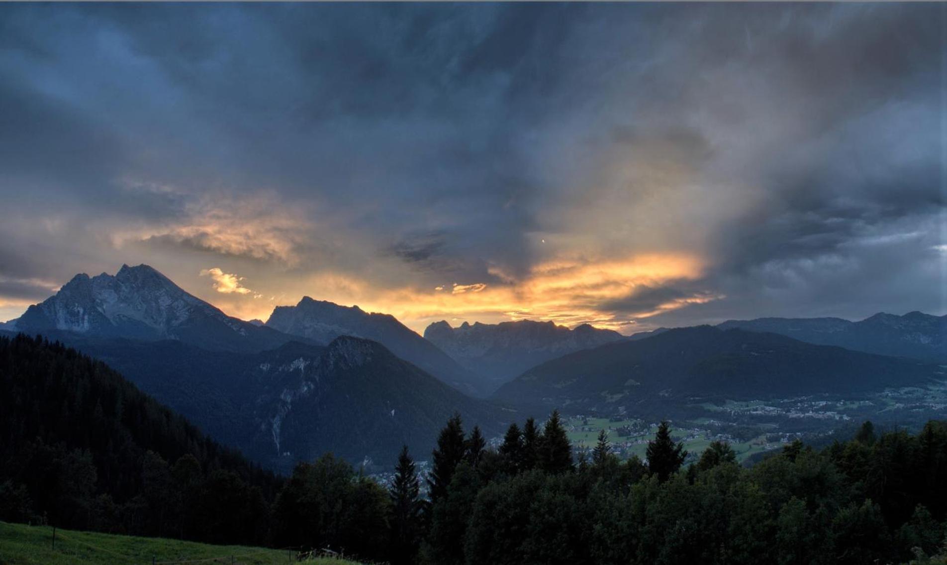 3 Bergpanorama und atenberaubende alpine Almlandschaft für absolute Nichtraucher