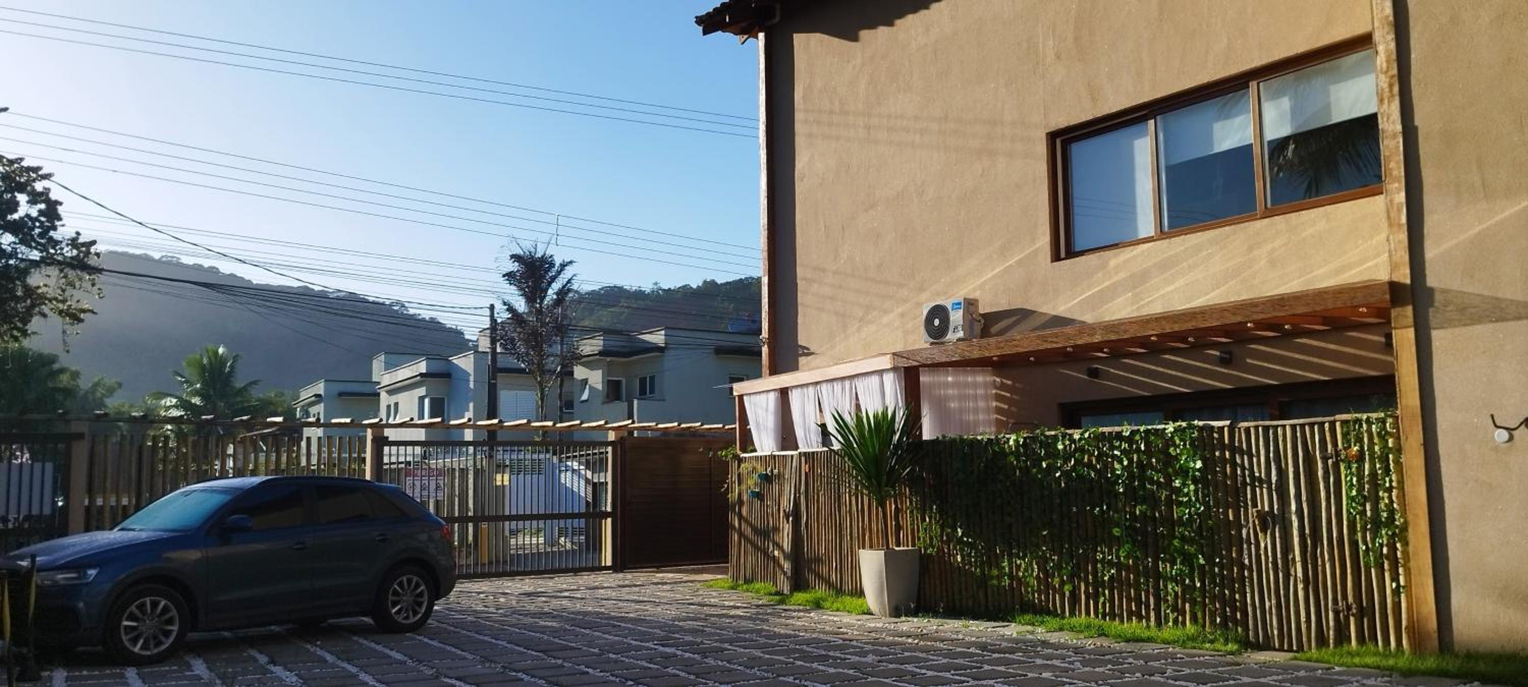 Hotel Casinha Linda No Centro De Juquehy A 150mts Da Praia - Com Ofuro - Varanda - Servico De Praia - Nova