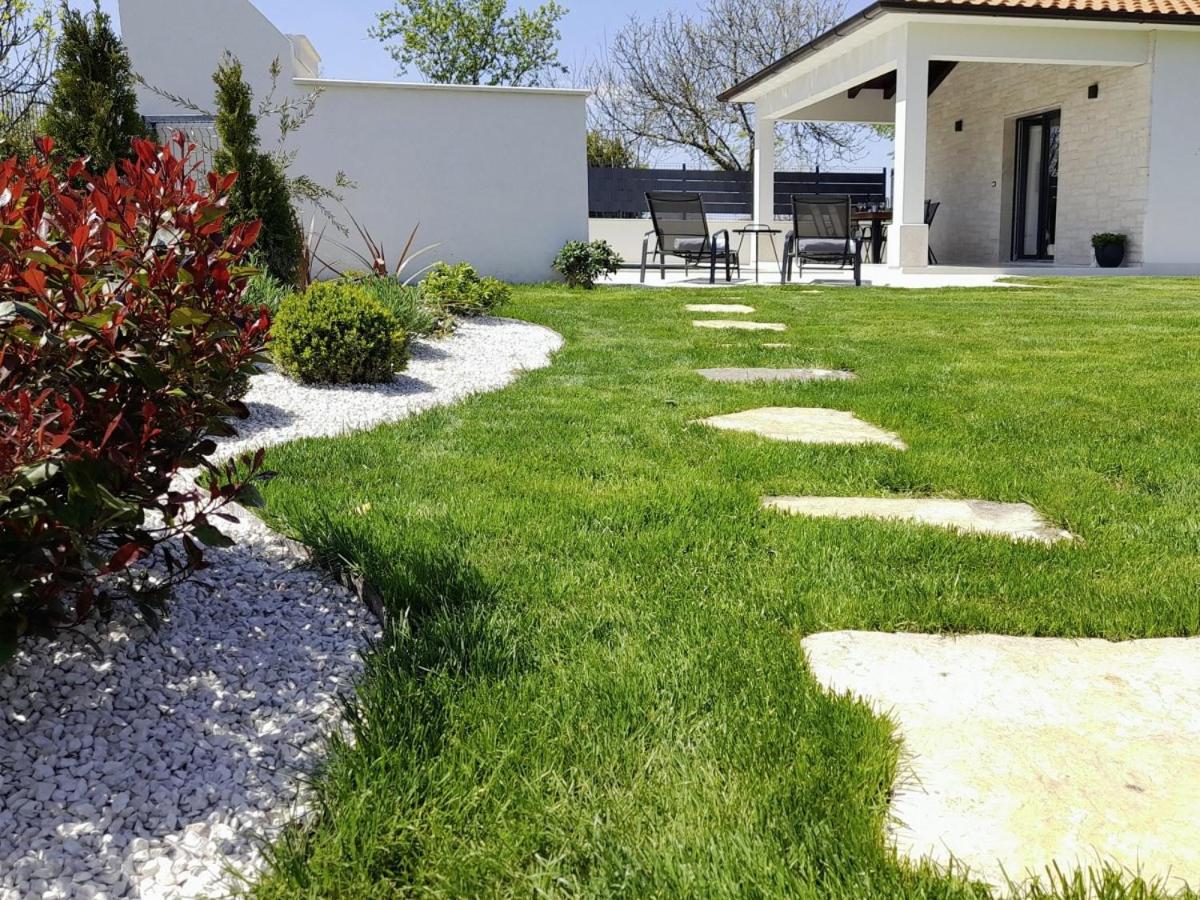Photo 43