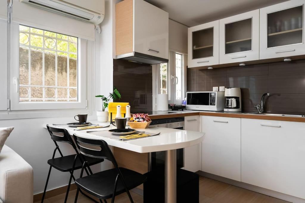Modern Two Level Apartment in the Heart of Athens