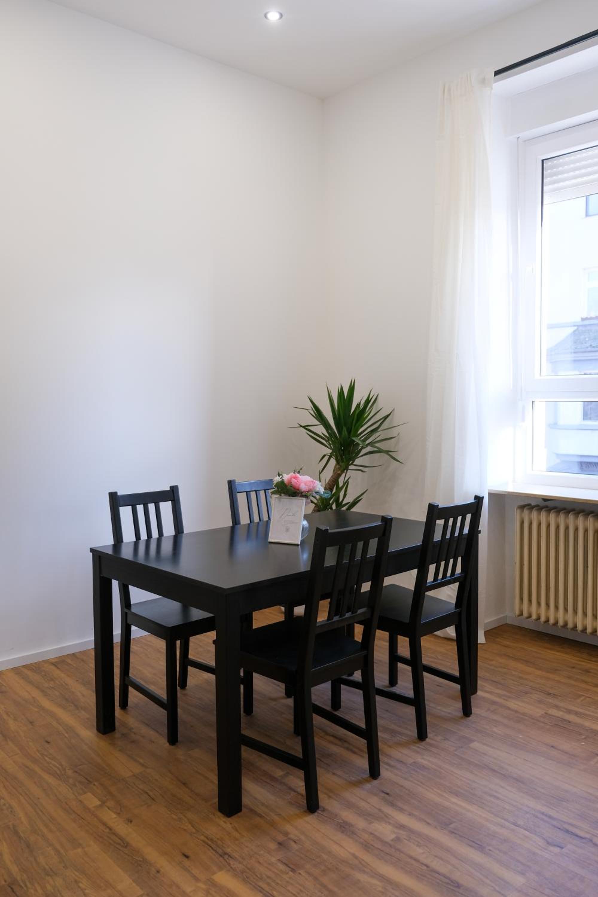 Honeybee Properties Ferienwohnungen Koblenz